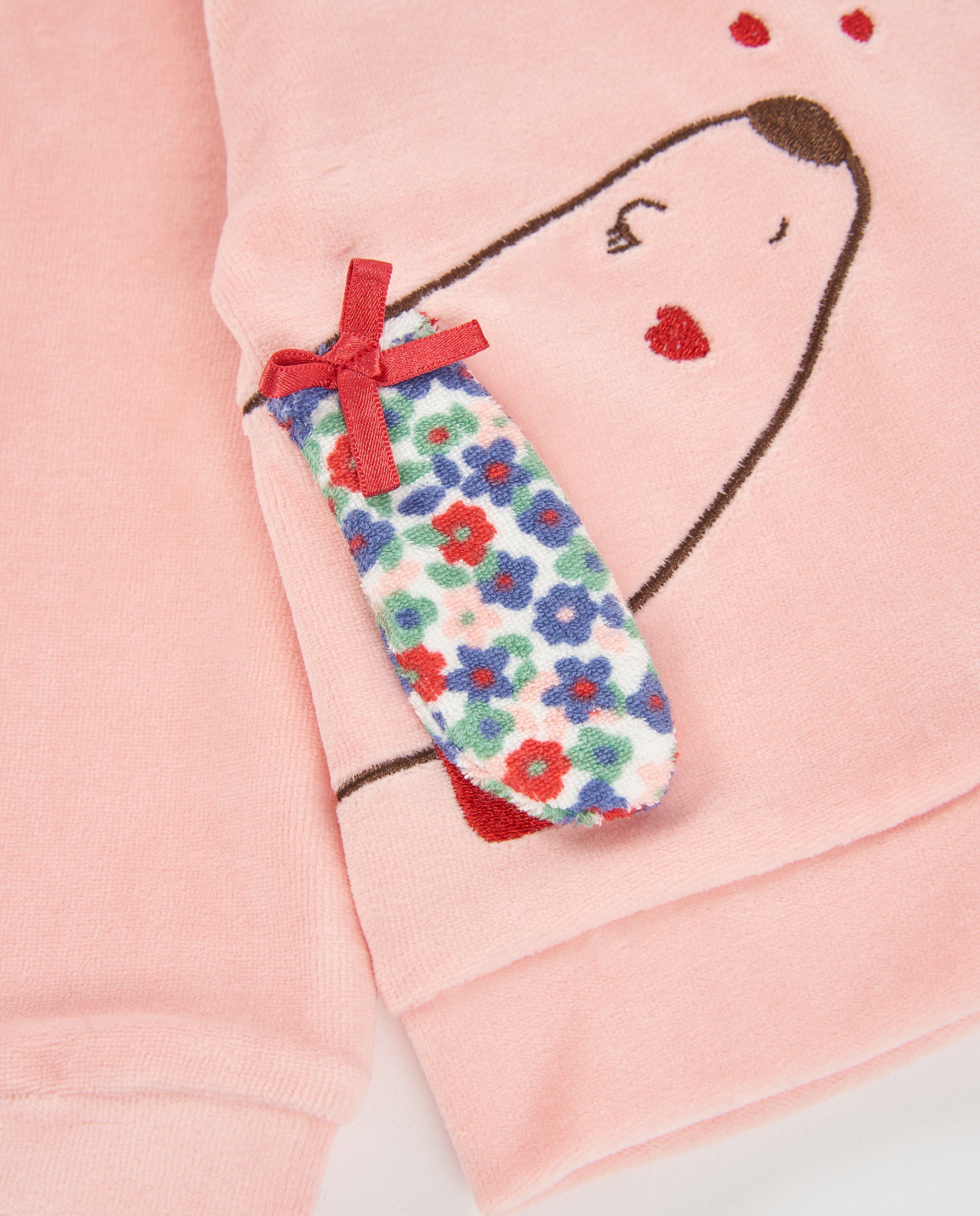 Conjunto de punto de bebé con bordado de perrito