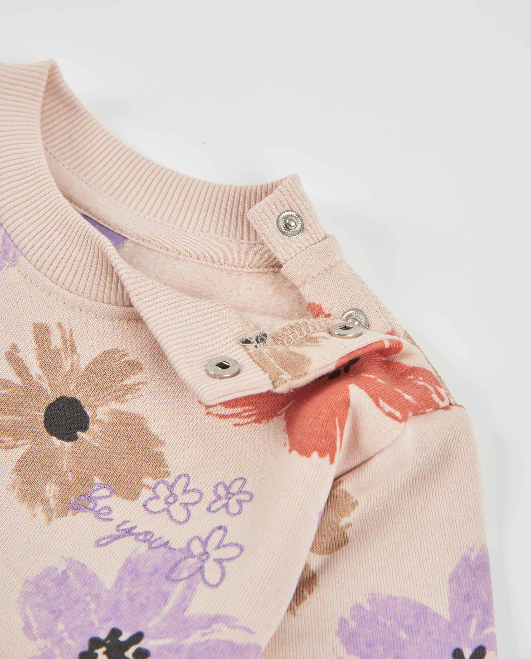 Vestido de niña de felpa con estampado floral y manga larga