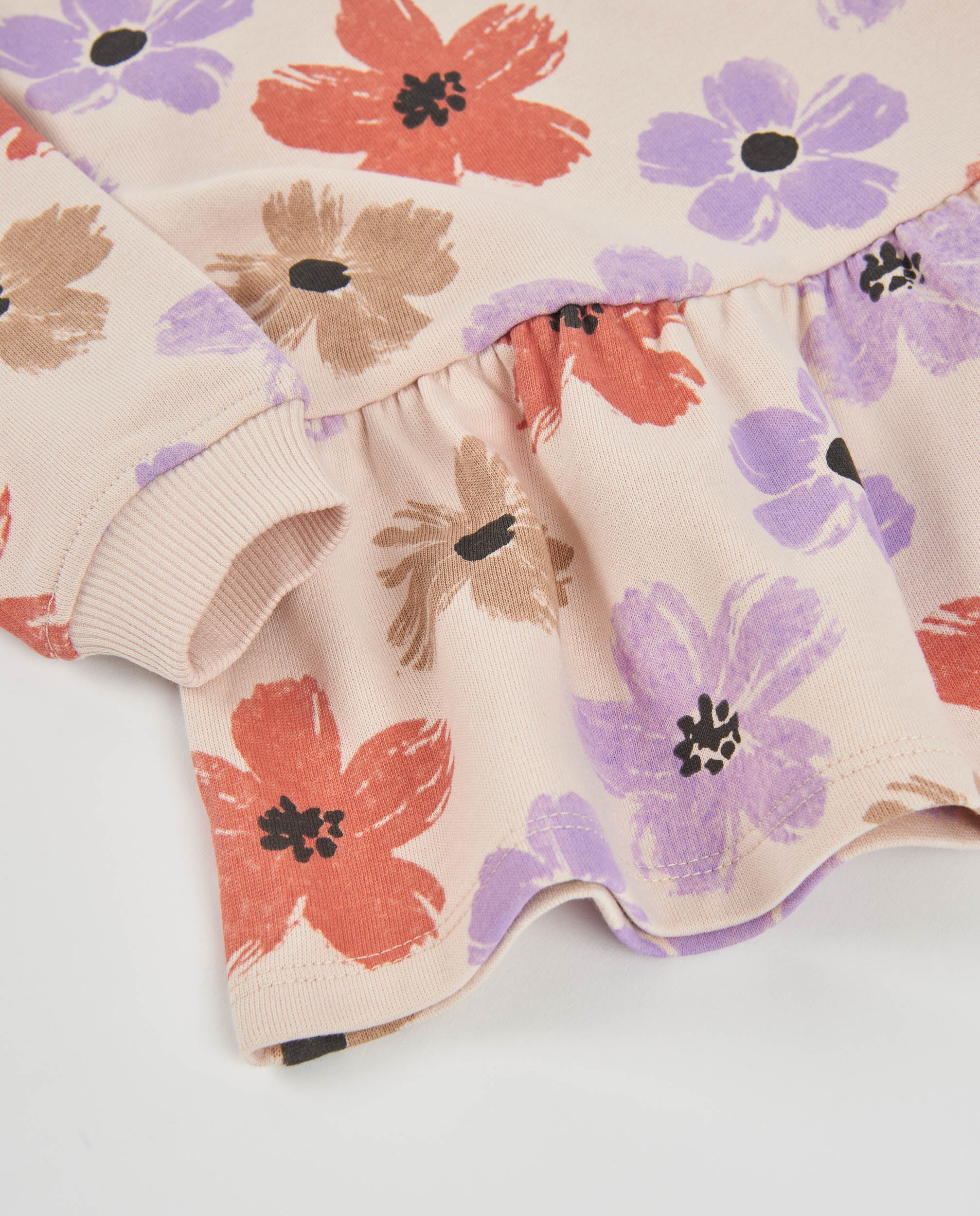 Vestido de niña de felpa con estampado floral y manga larga