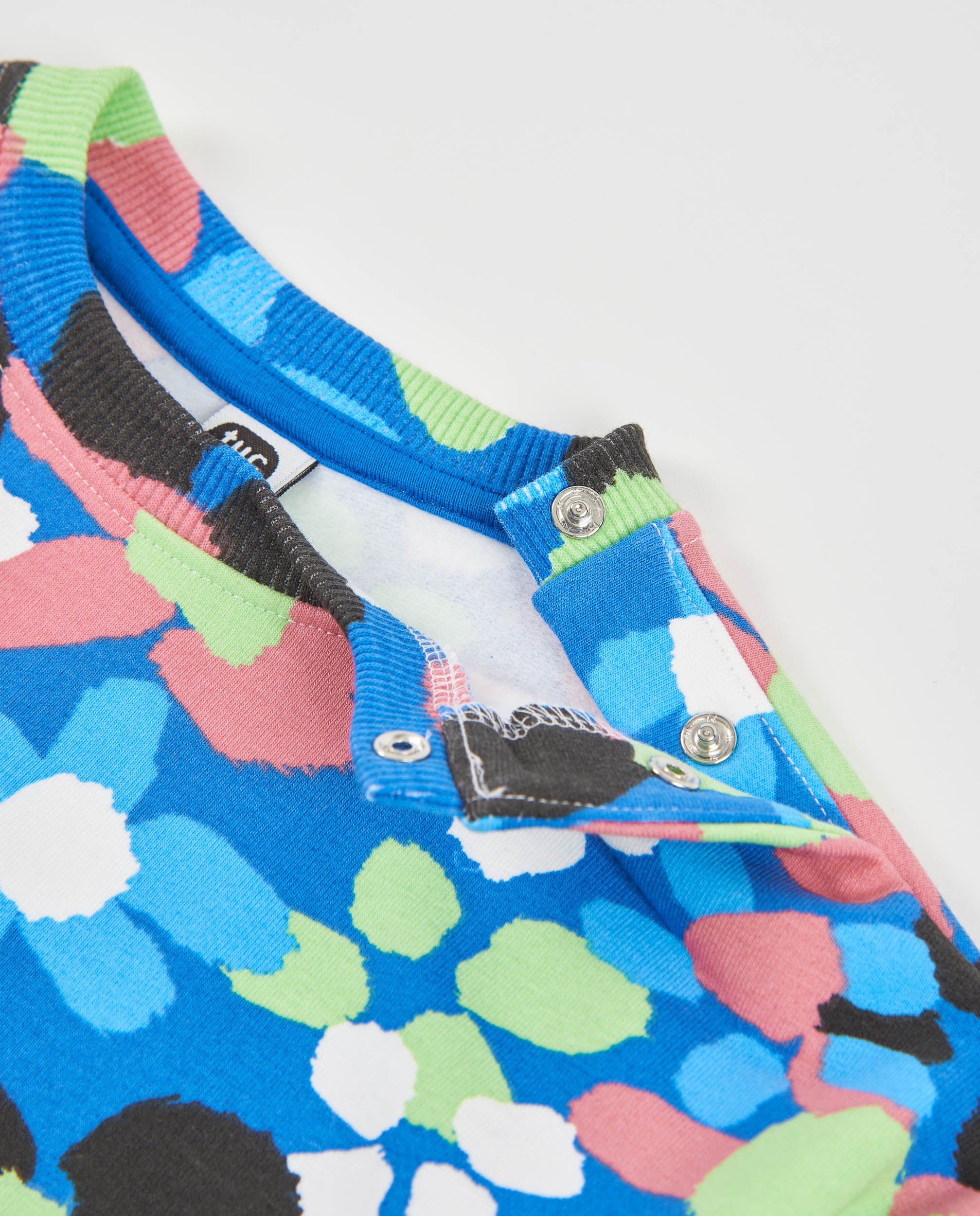 Sudadera de niña de felpa con diseño floral y hombros fruncidos