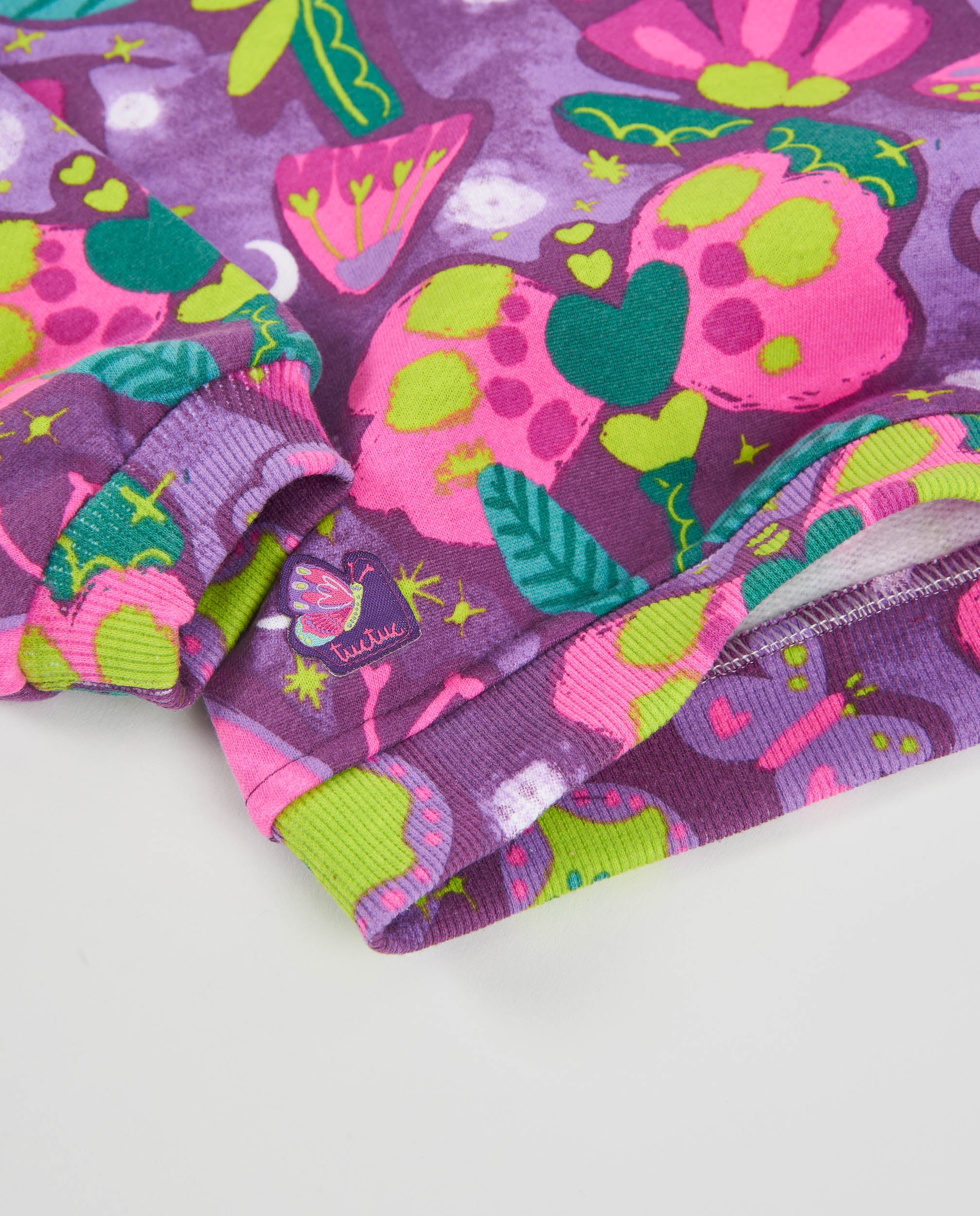Sudadera de niña de felpa con estampado de mariposas y cuello redondo