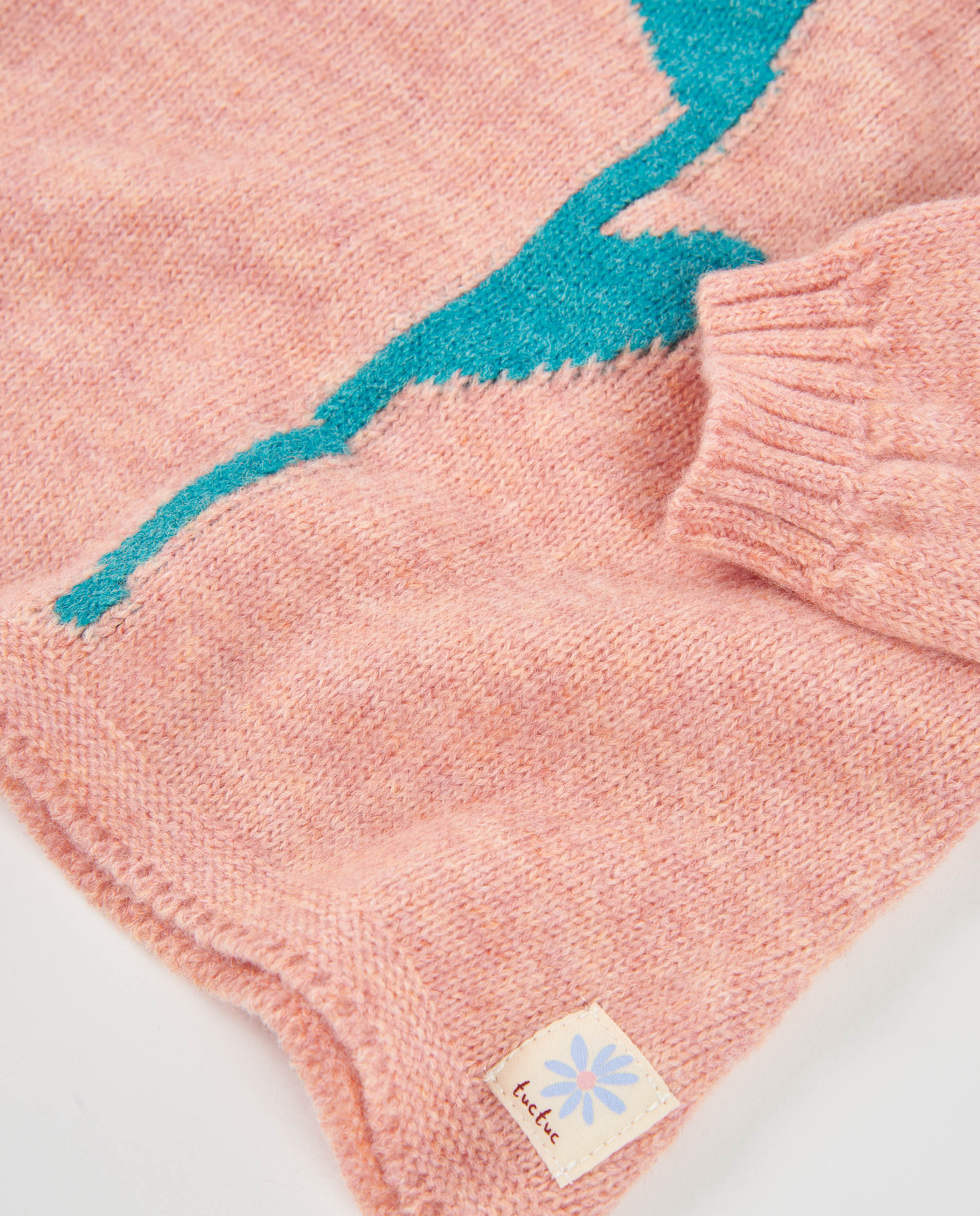 Vestido de niña de tricot con cuello decorativo