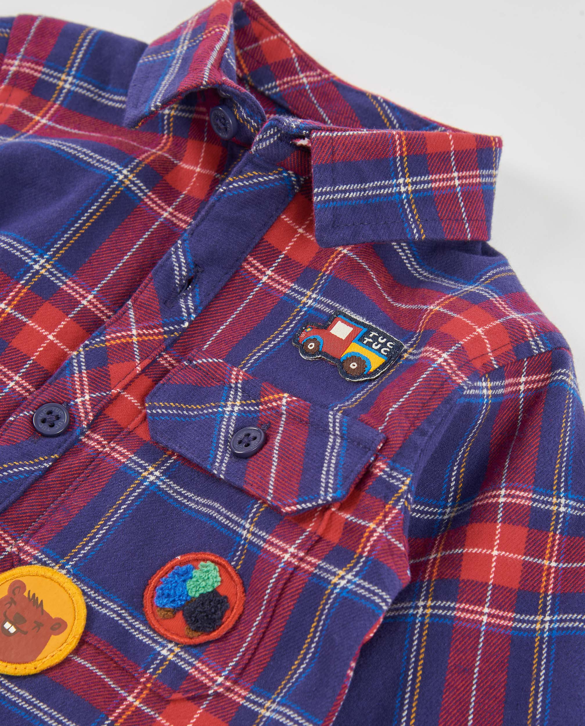 Camisa de niño de tela plana con cuadros y parches decorativos