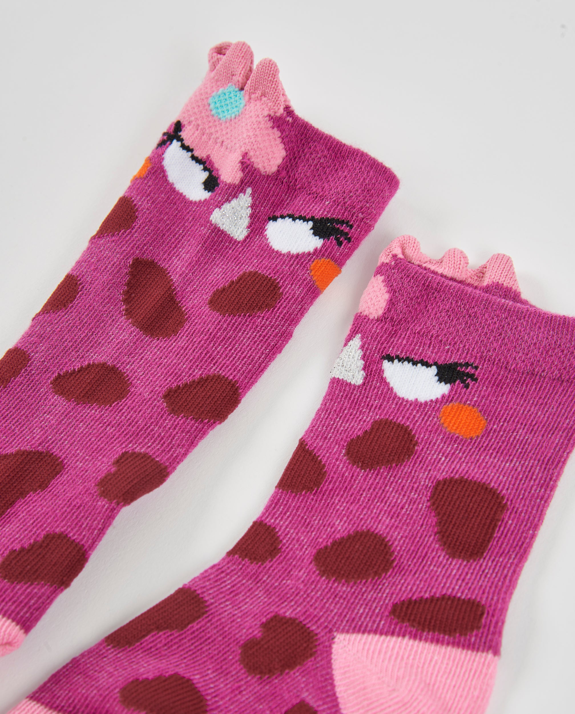 Set de calcetines de niña con diseños divertidos y detalles de corazones