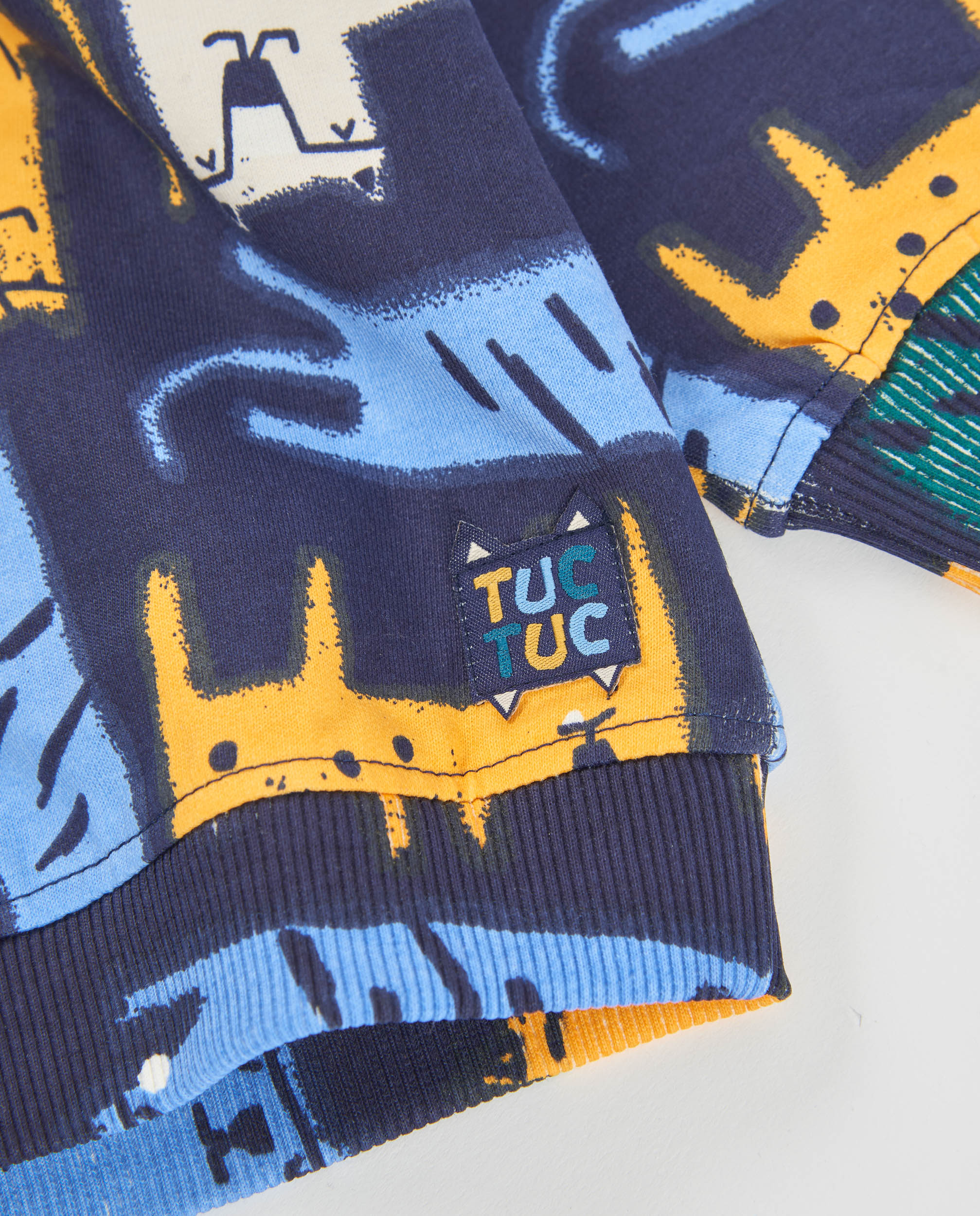 Sudadera de niño de felpa con estampado de tigres y colores vivos