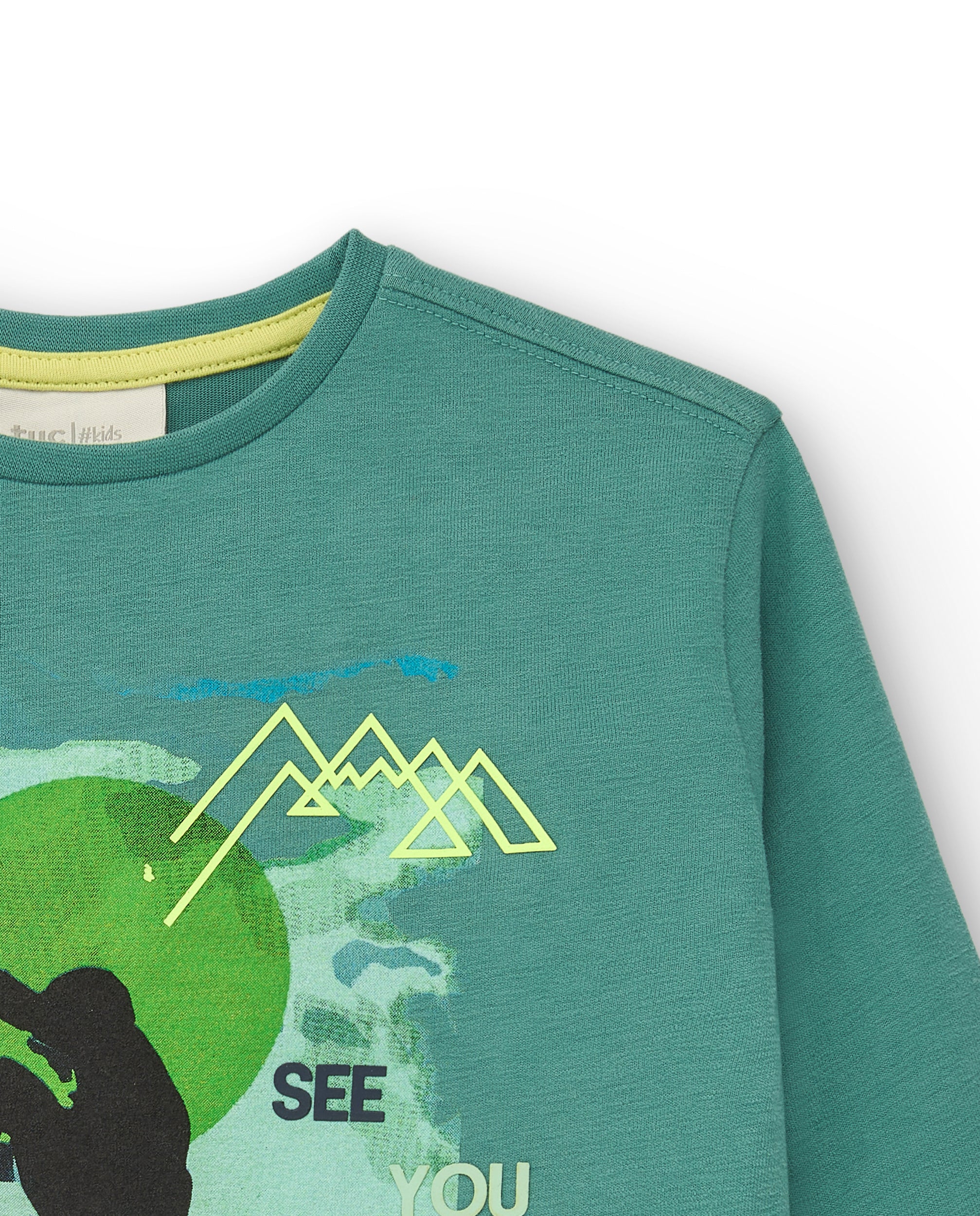 Camiseta de manga larga para niño en verde con estampado de