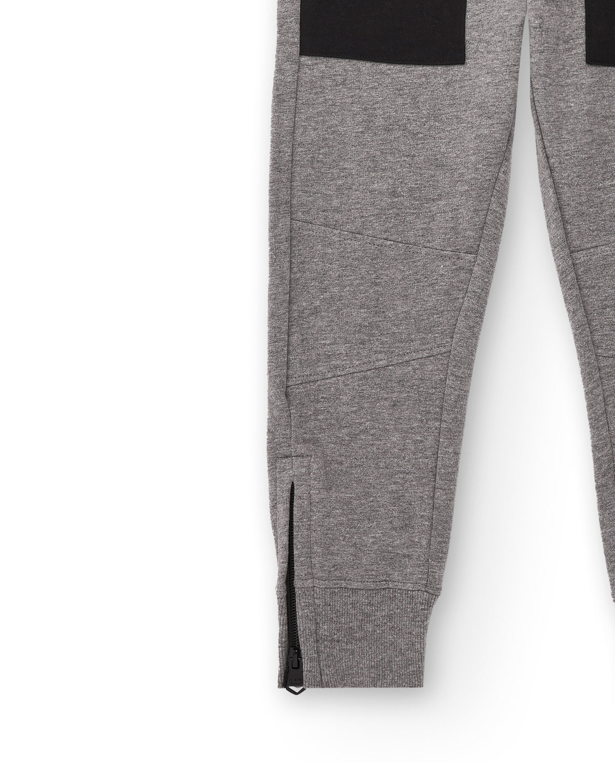 Pantalón felpa para niño en gris con bolsillos contrastantes