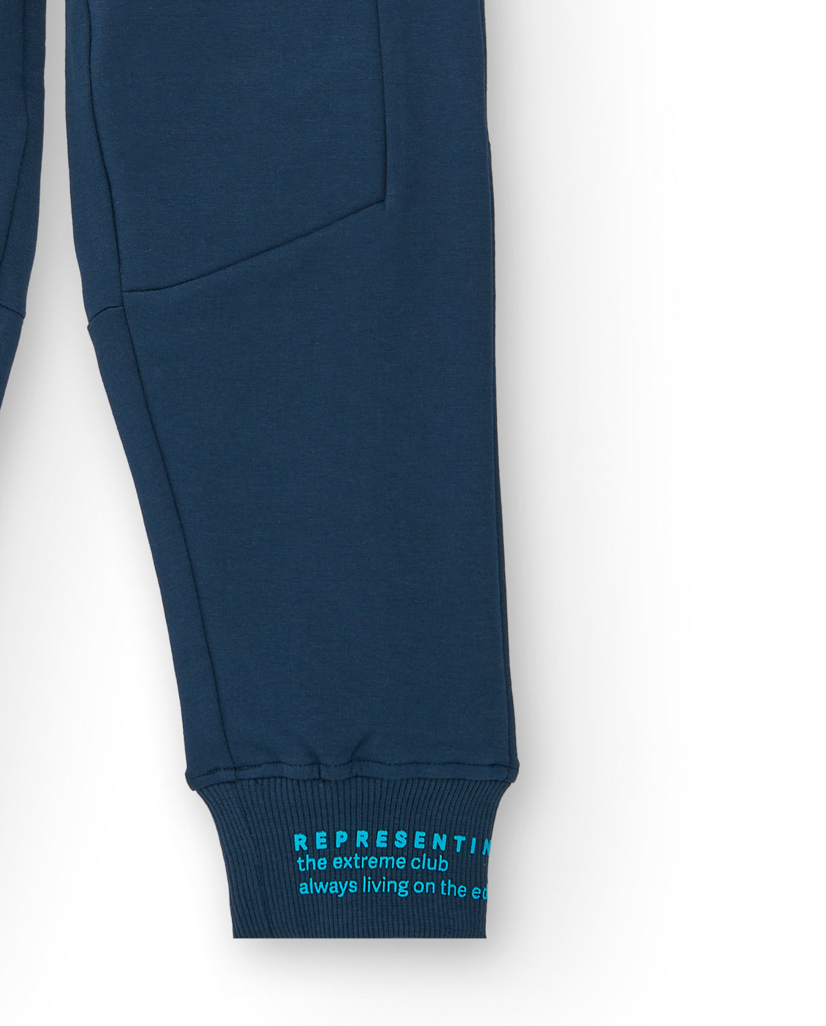 Pantalón jogger niño en azul marino con cordón ajustable