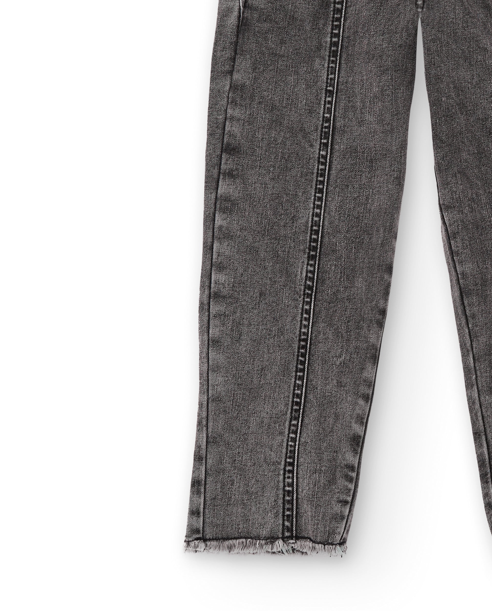 Pantalones vaqueros grises con detalles bordados para niña