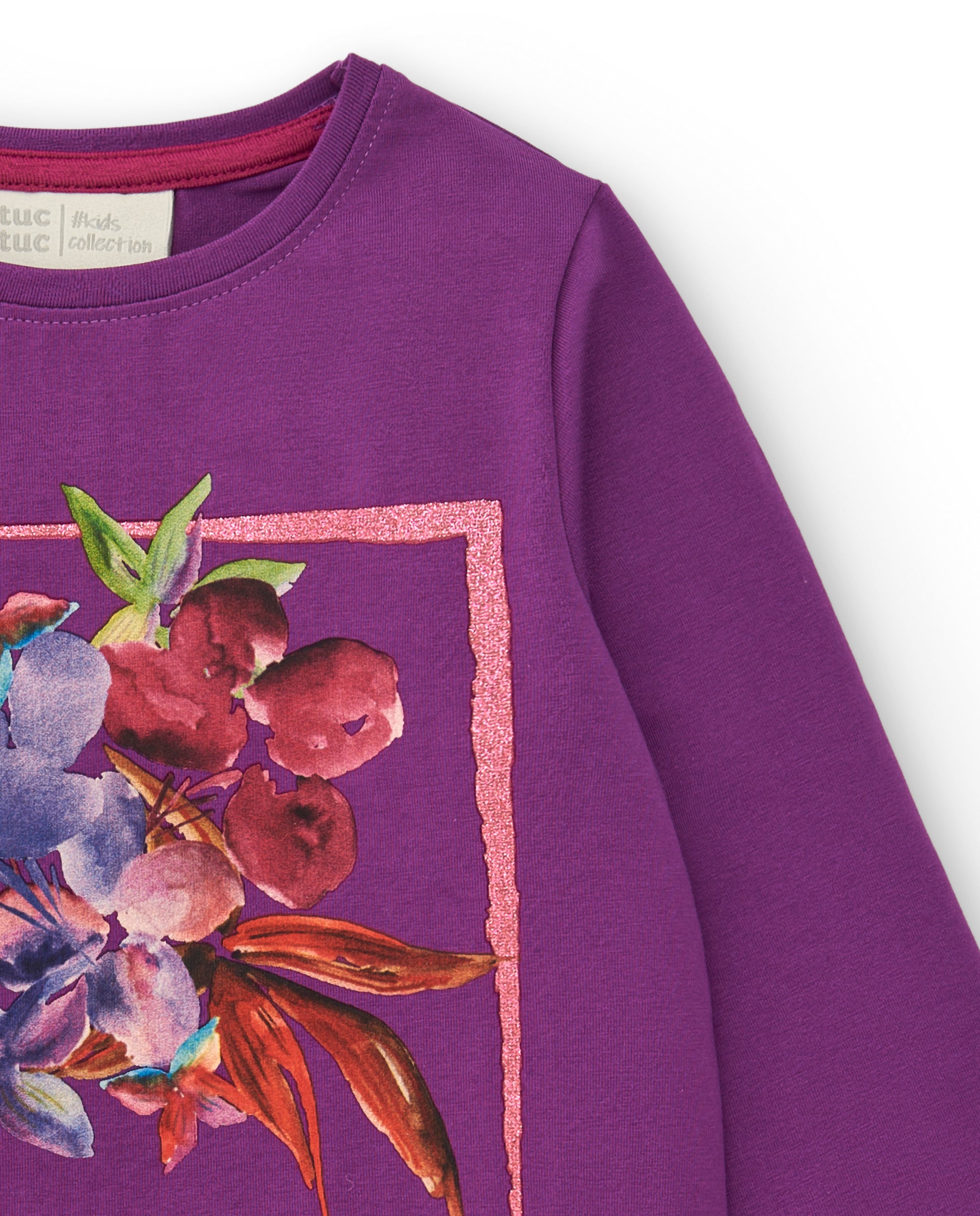 Camiseta de manga larga morada con estampado floral para niña