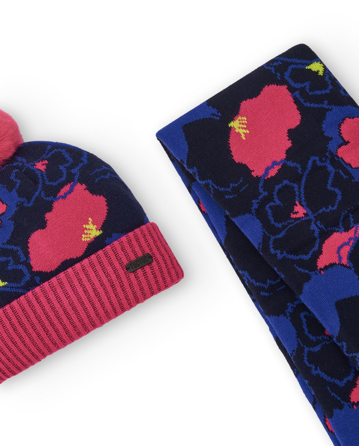 Conjunto de gorro y bufanda con estampado floral para niña