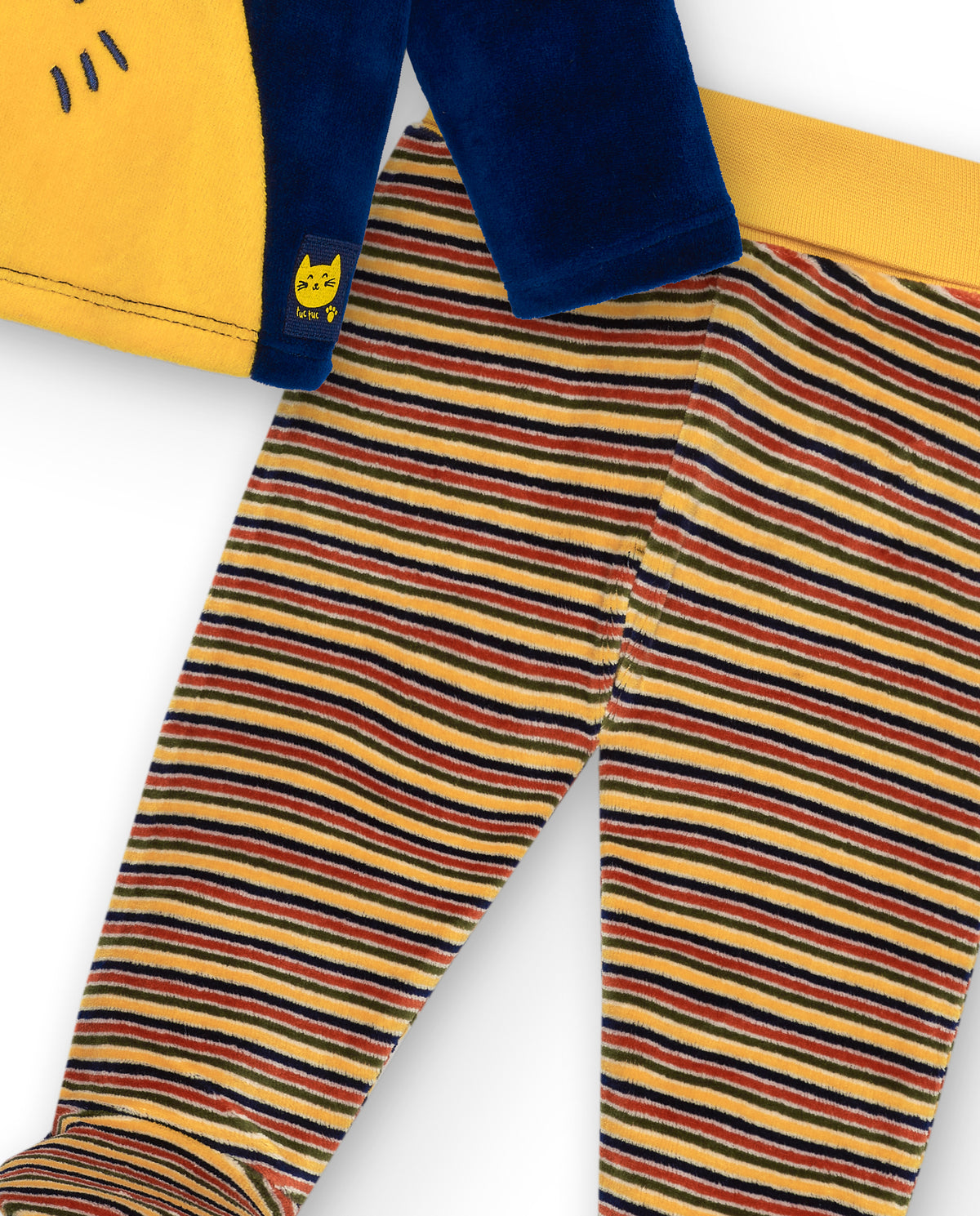 Conjunto de dos piezas para niño en azul y amarillo con