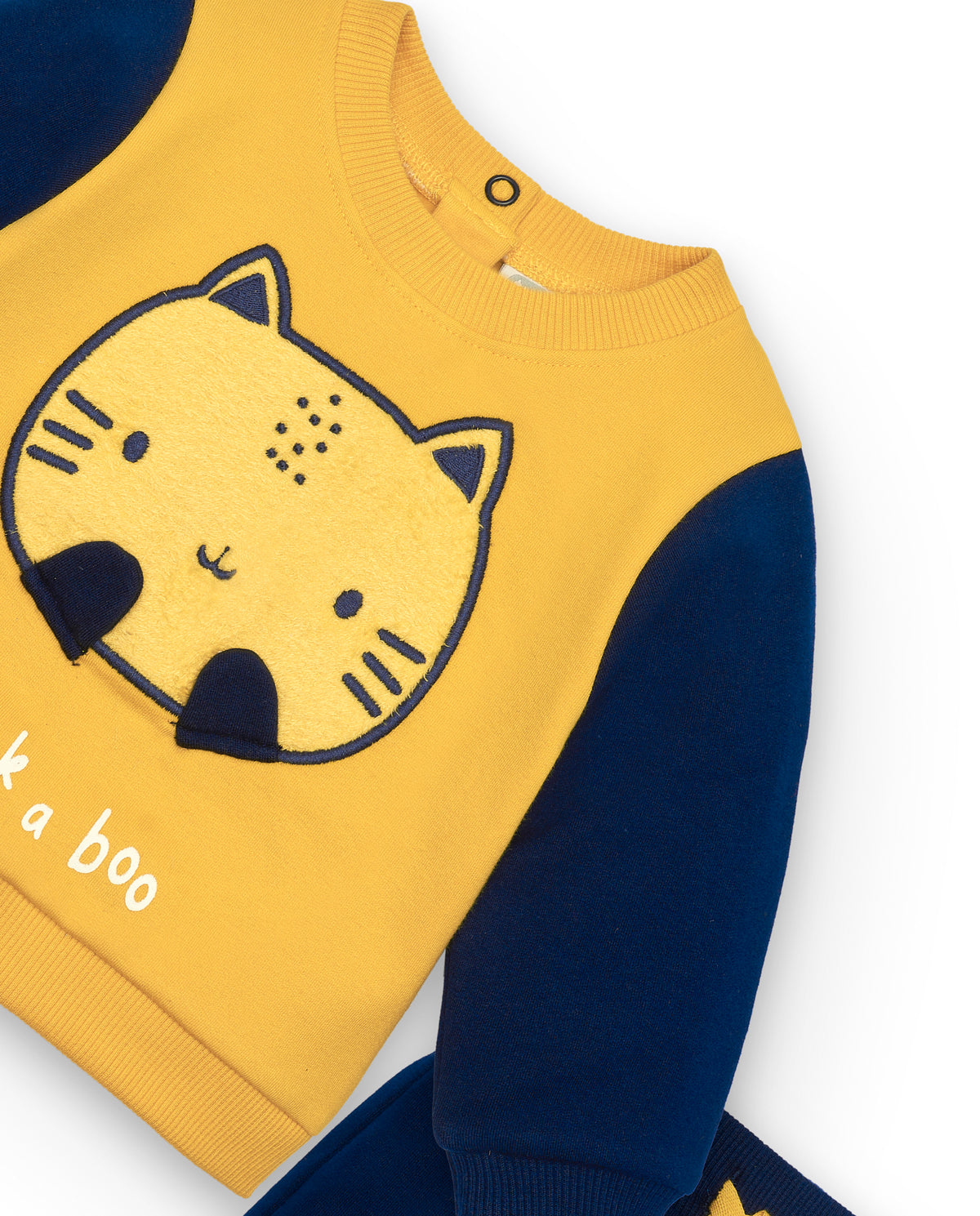 Conjunto de dos piezas para niño en amarillo y azul con