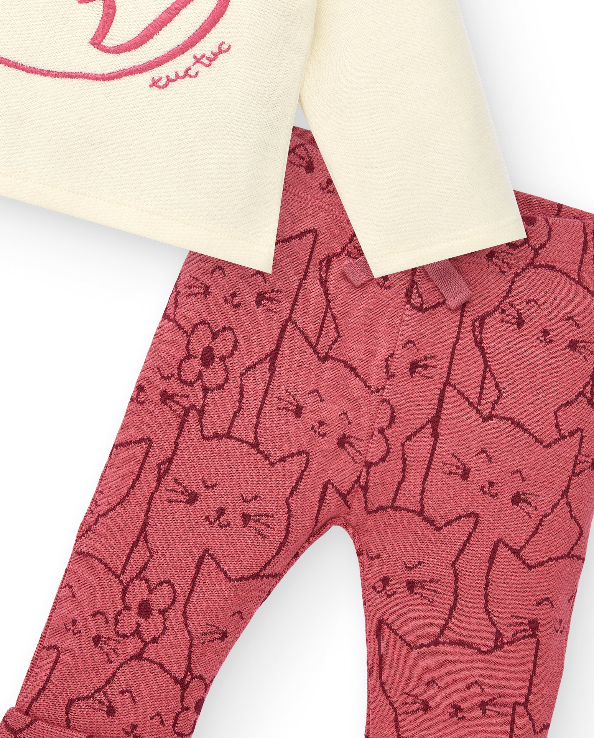 Conjunto para niña en crema y rosa con diseño de gatito
