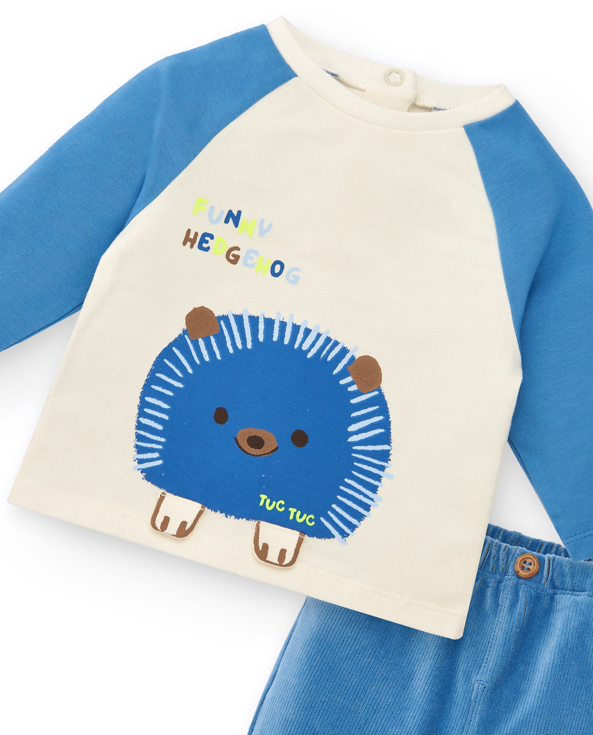 Conjunto de camiseta y pantalón para niño en azul con estampado