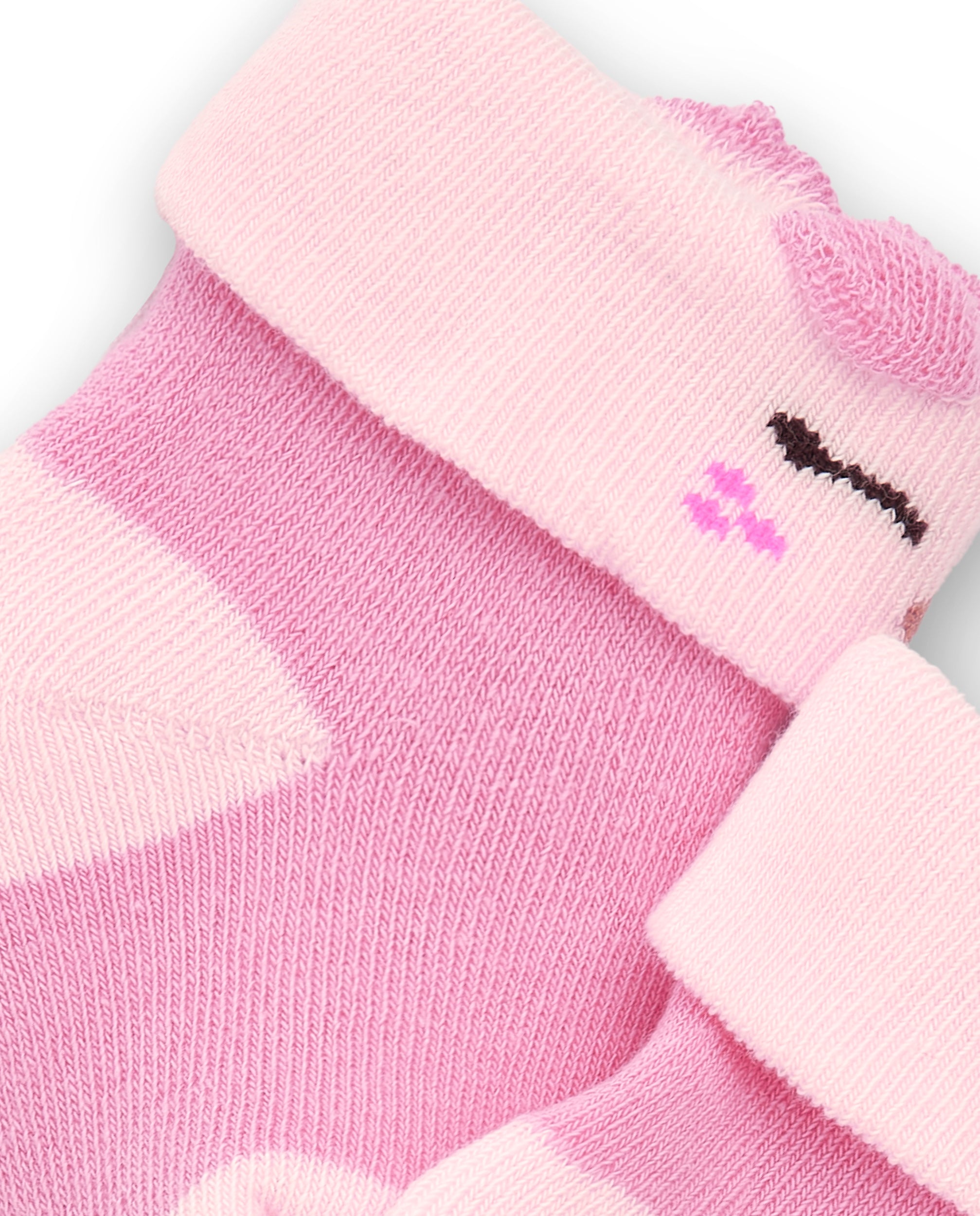 Calcetines para niña en rosa con detalle en 3D colección