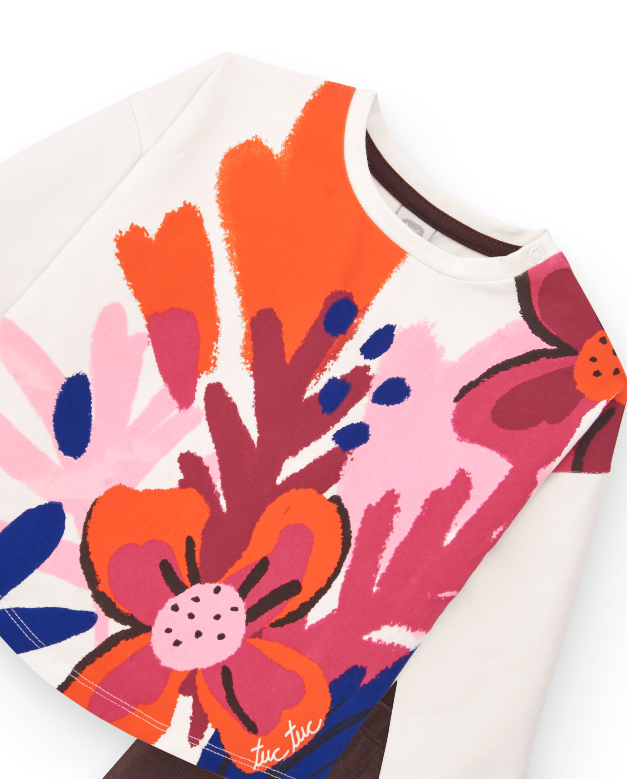 Conjunto de camiseta y mallas para niña en blanco con estampado