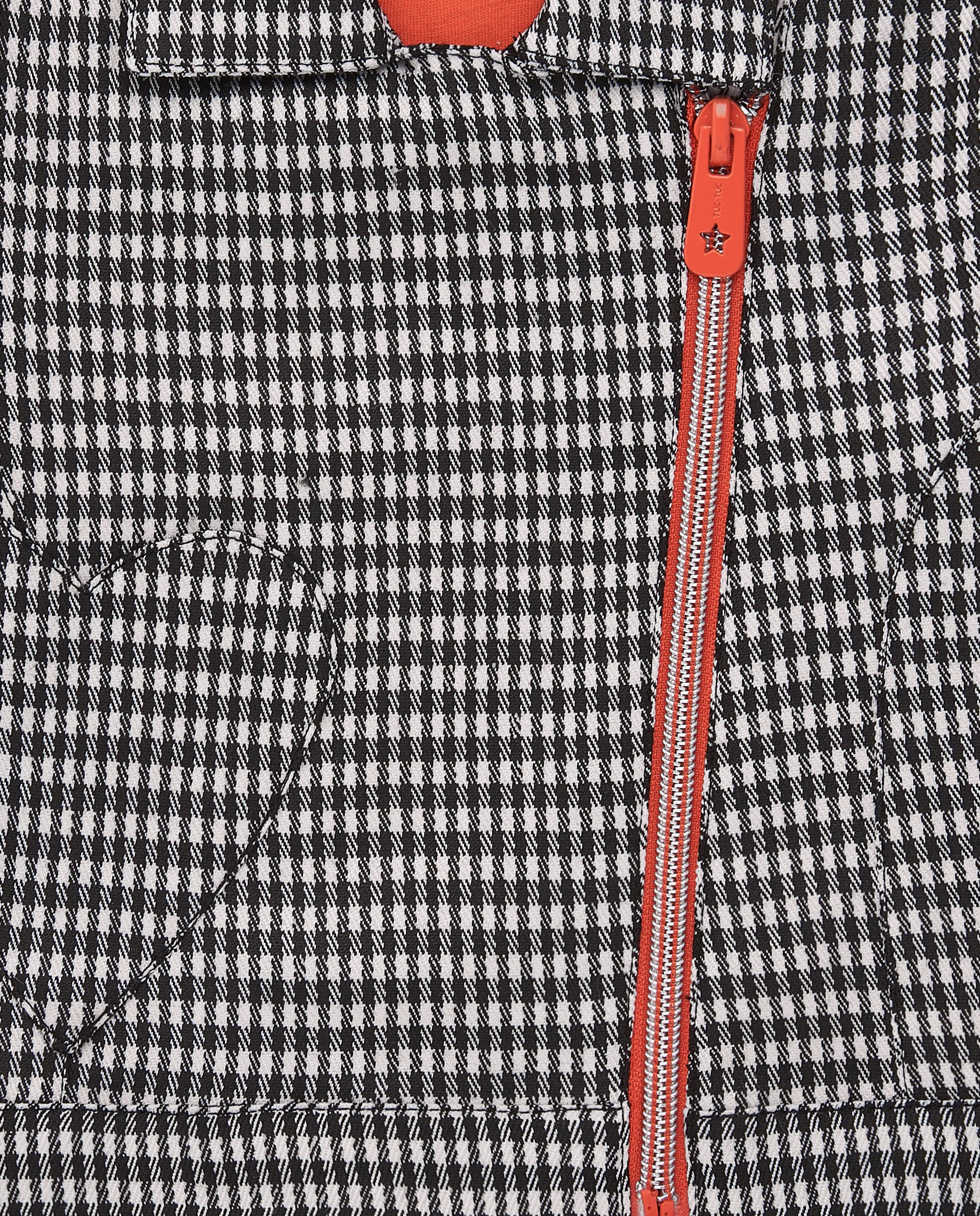 Chaqueta de cuadros vichy con cierre asimétrico en rojo para