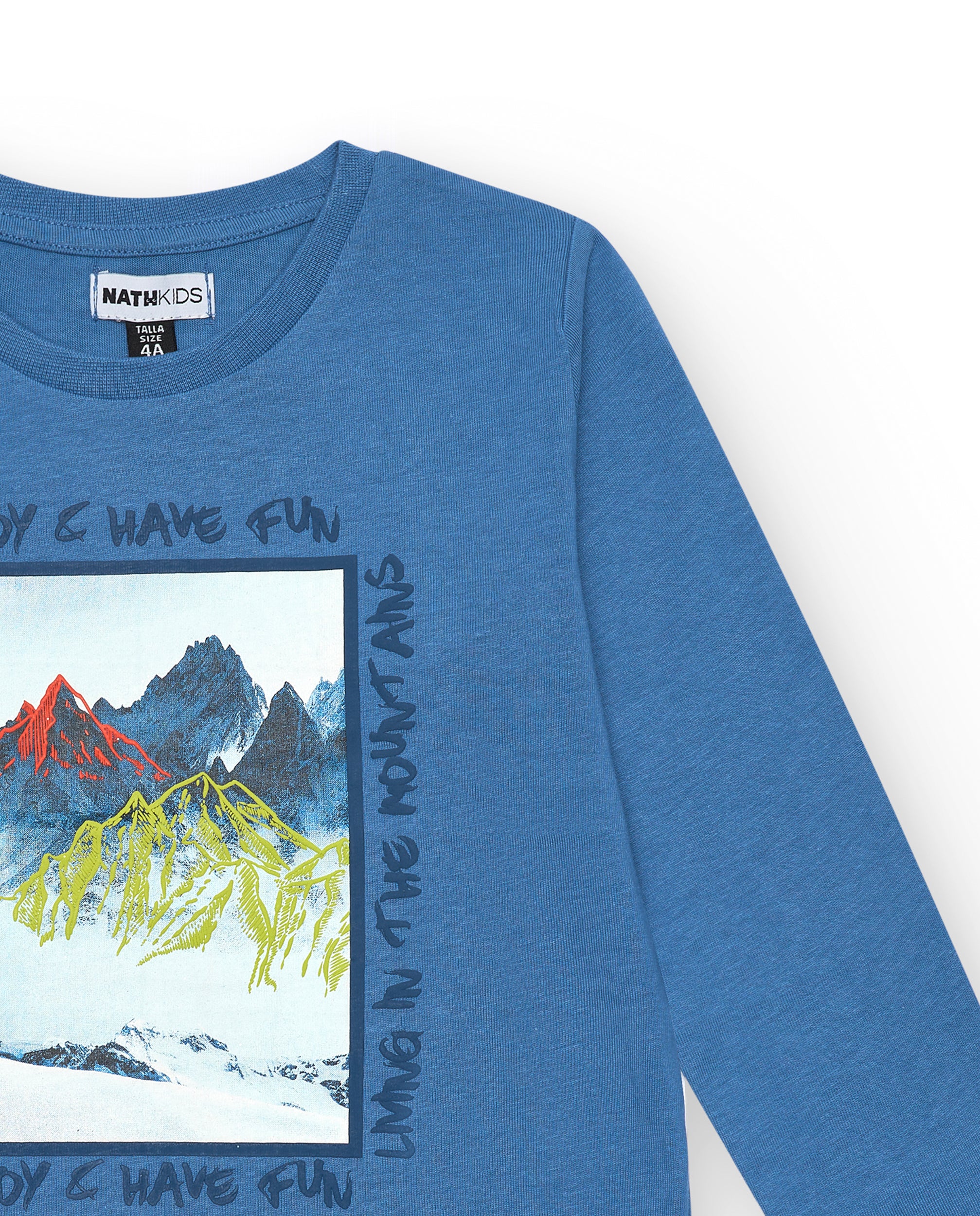 Camiseta azul con estampado de montañas para niño colección