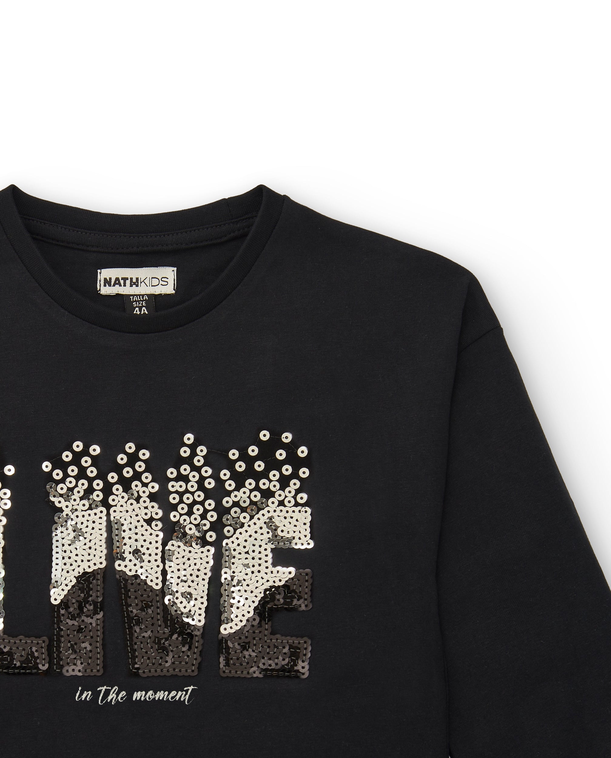 Camiseta manga larga niña en negro con aplicación de