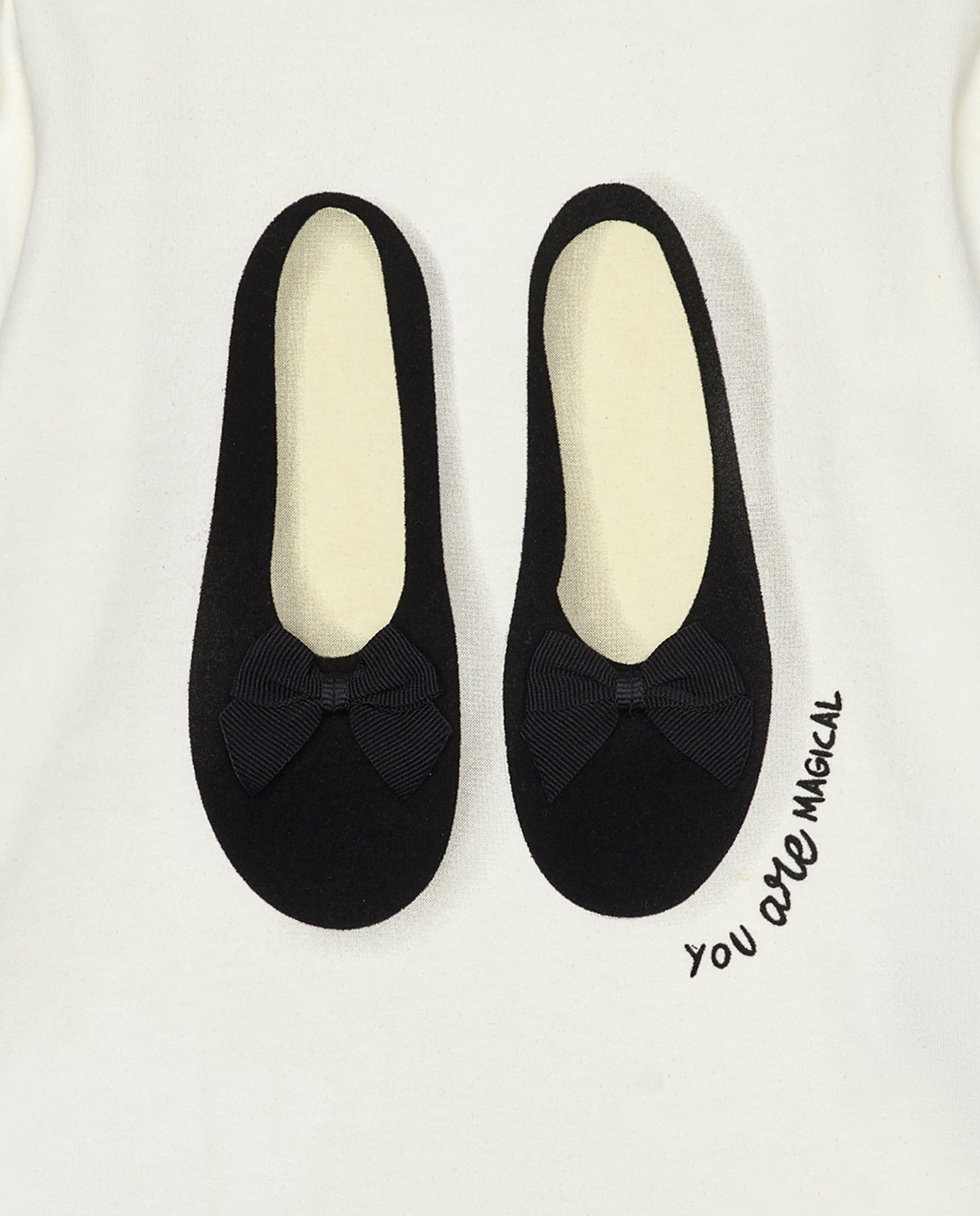Camiseta blanca con estampado de bailarinas para niña colección