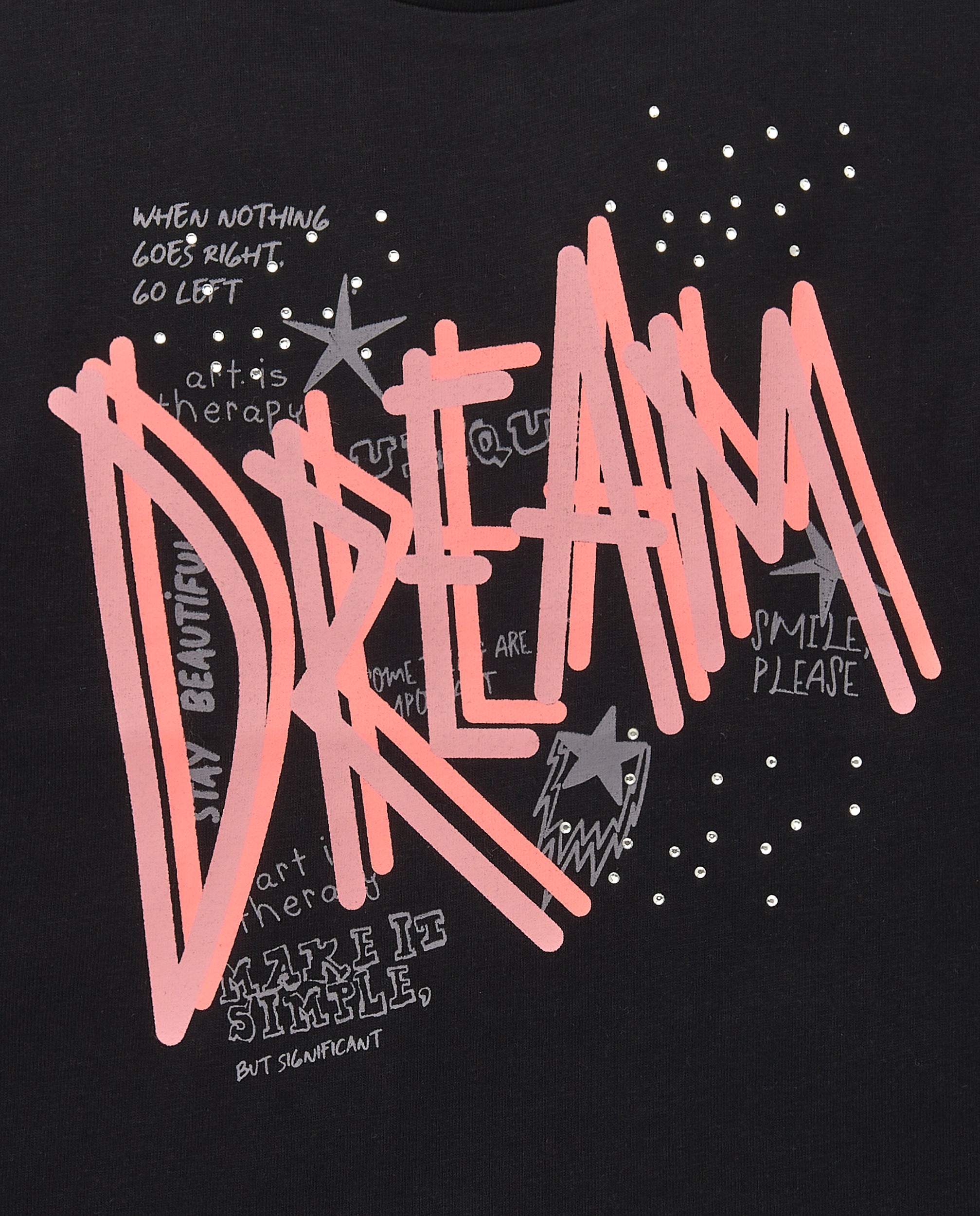 Camiseta negra de manga larga con mensaje "Dream" colección
