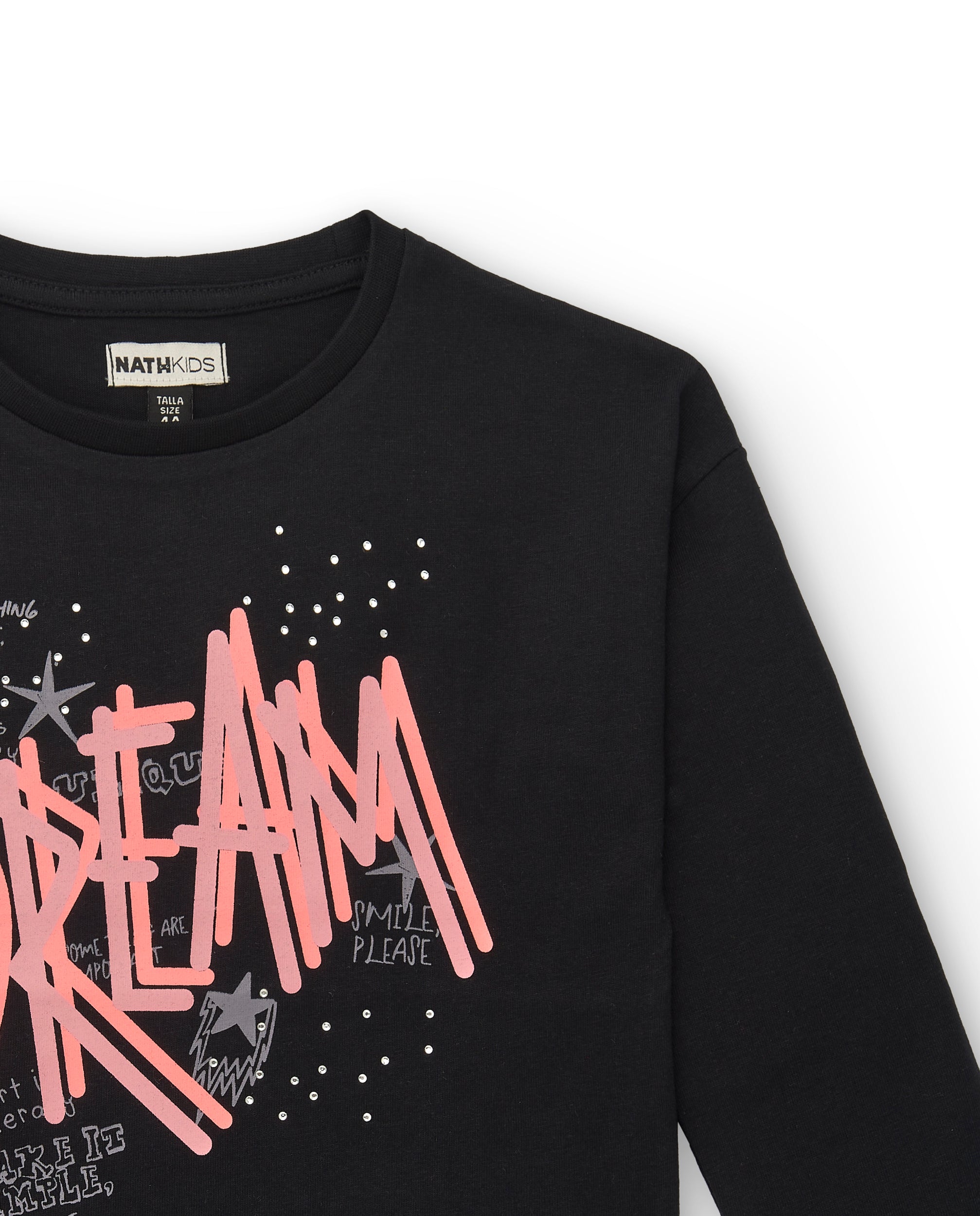 Camiseta negra de manga larga con mensaje "Dream" colección