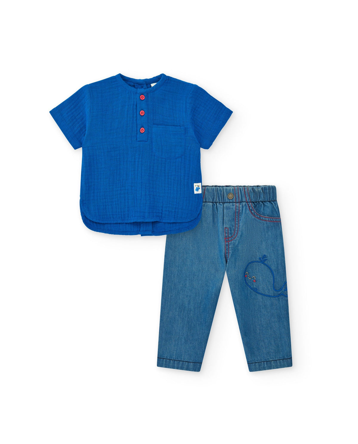Conjunto de plana para niño con camisa azul de manga corta y