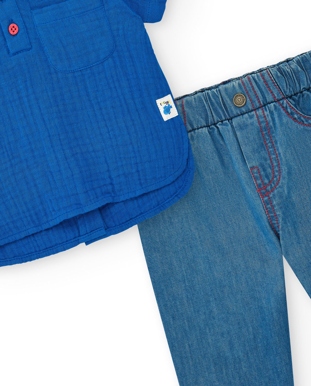 Conjunto de plana para niño con camisa azul de manga corta y