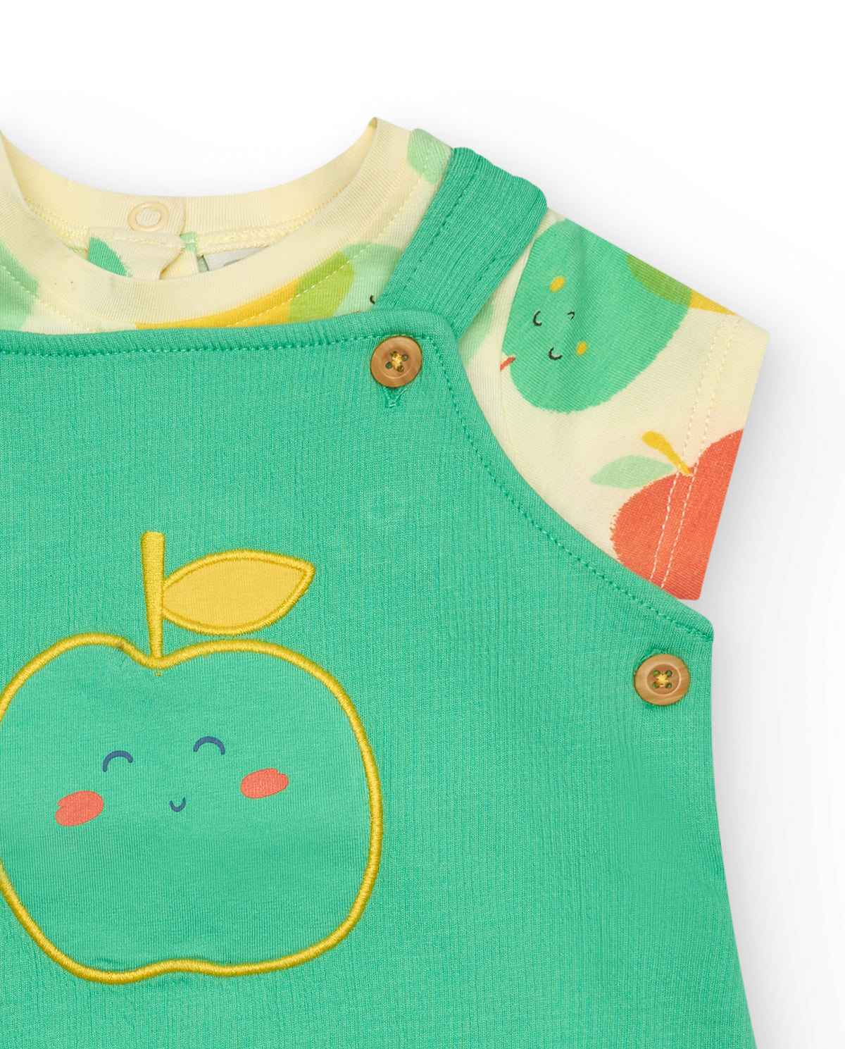Conjunto para niño con camiseta de manzanas y peto verde con