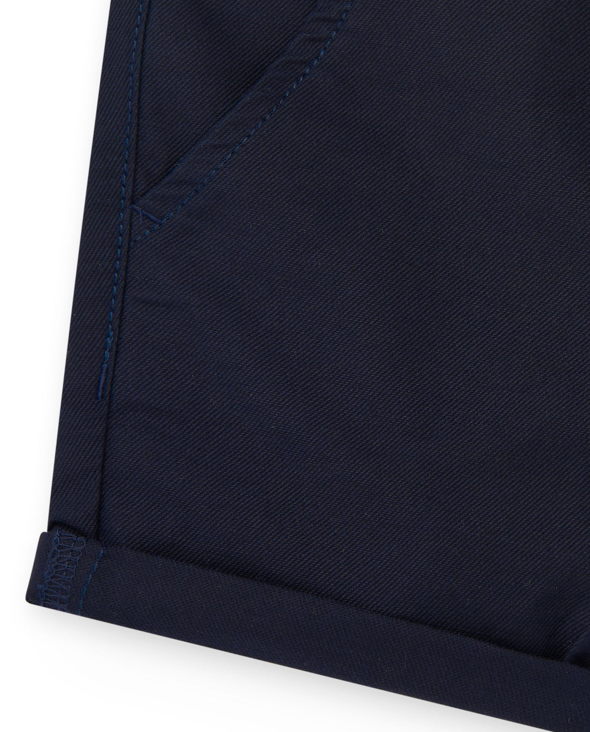 Bermudas azul marino para niño con dobladillo enrollado