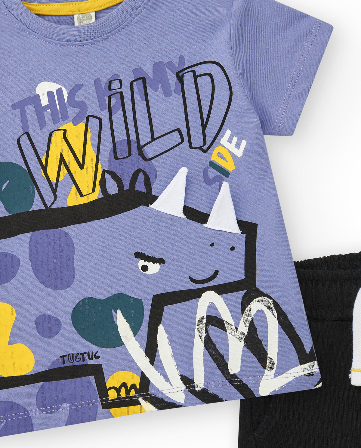Camiseta lila para niño con dinosaurio y texto "This is my wild