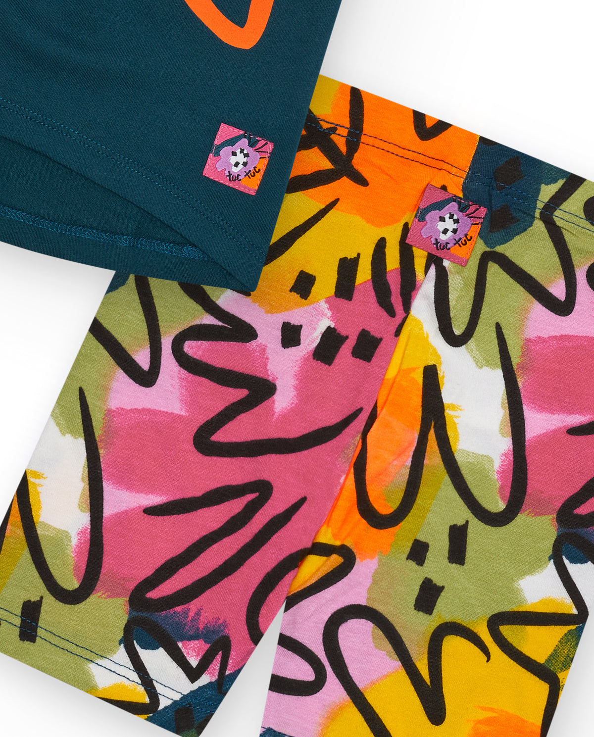 Conjunto para niña con camiseta de tirantes y leggings ciclistas
