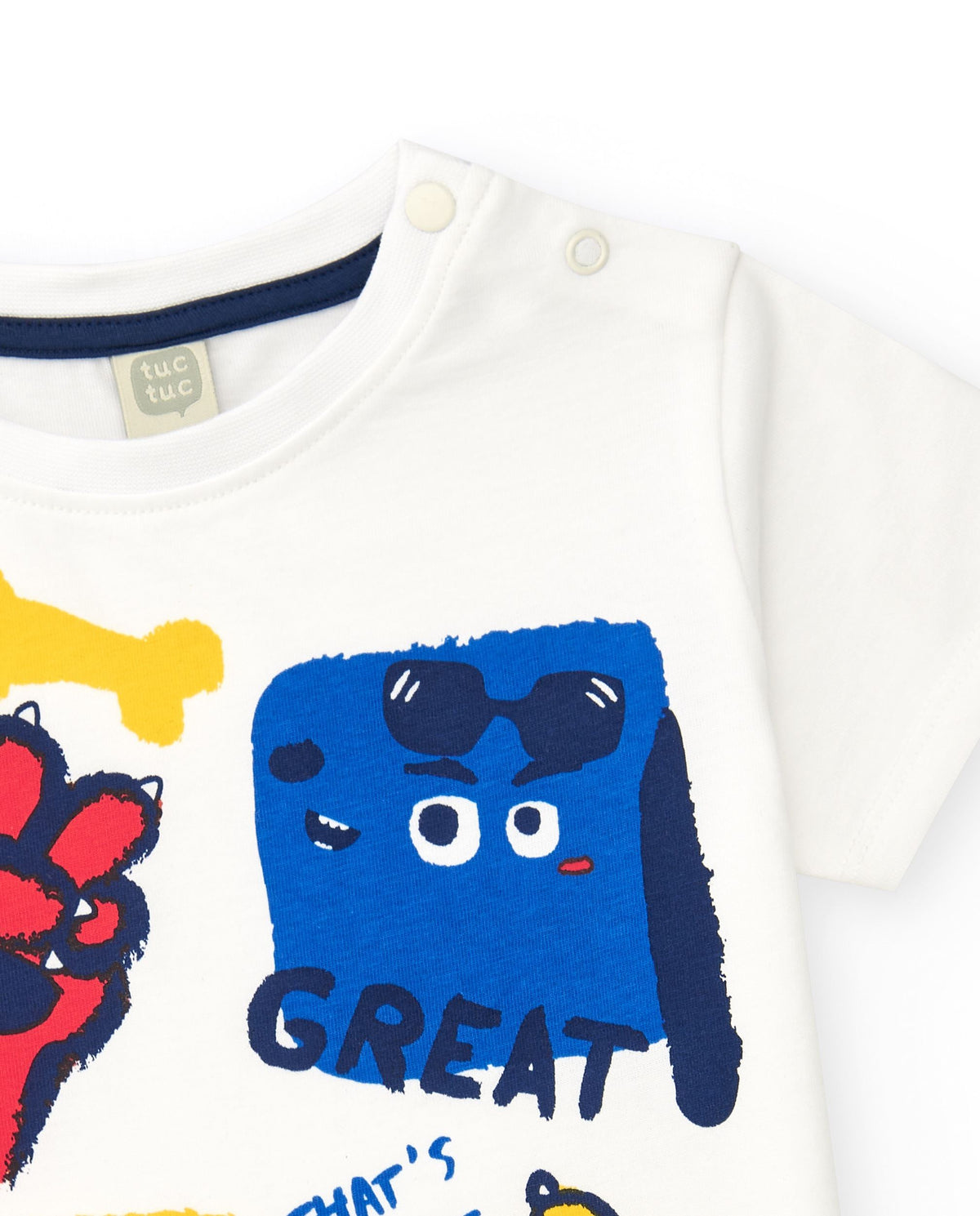 Camiseta para niño en blanco con ilustraciones florales