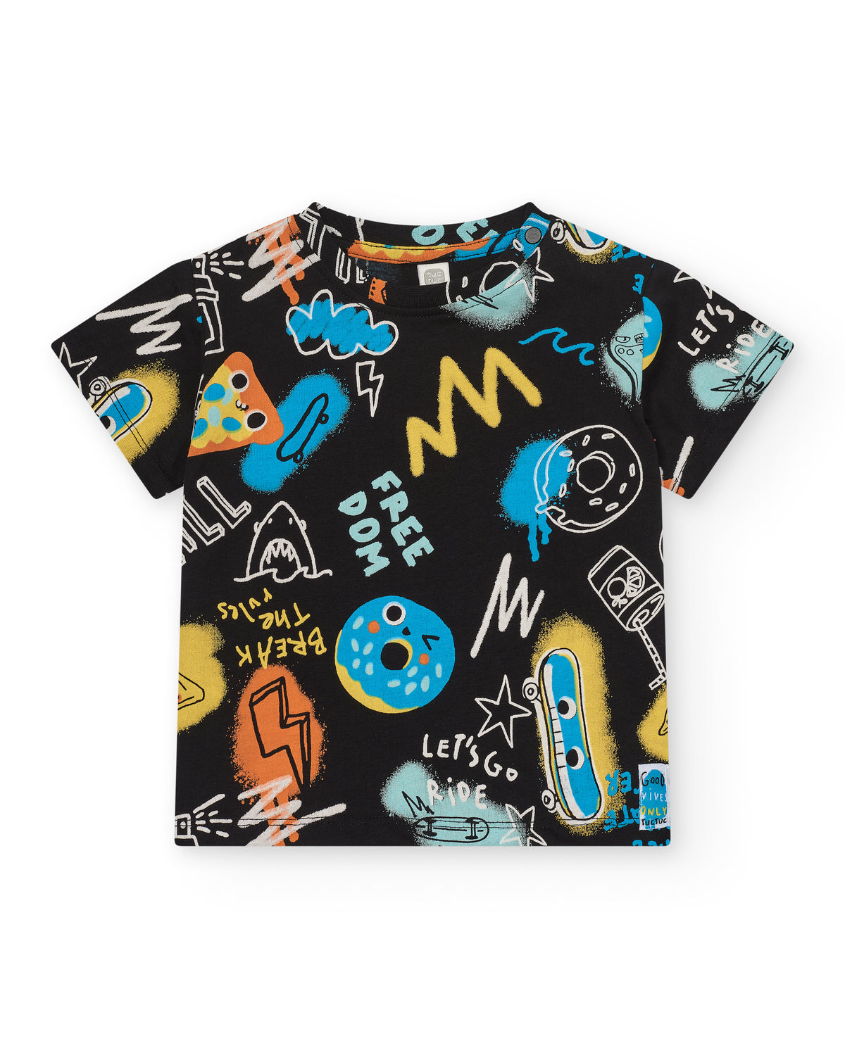 Camiseta para niño en negro con patinetas y donuts