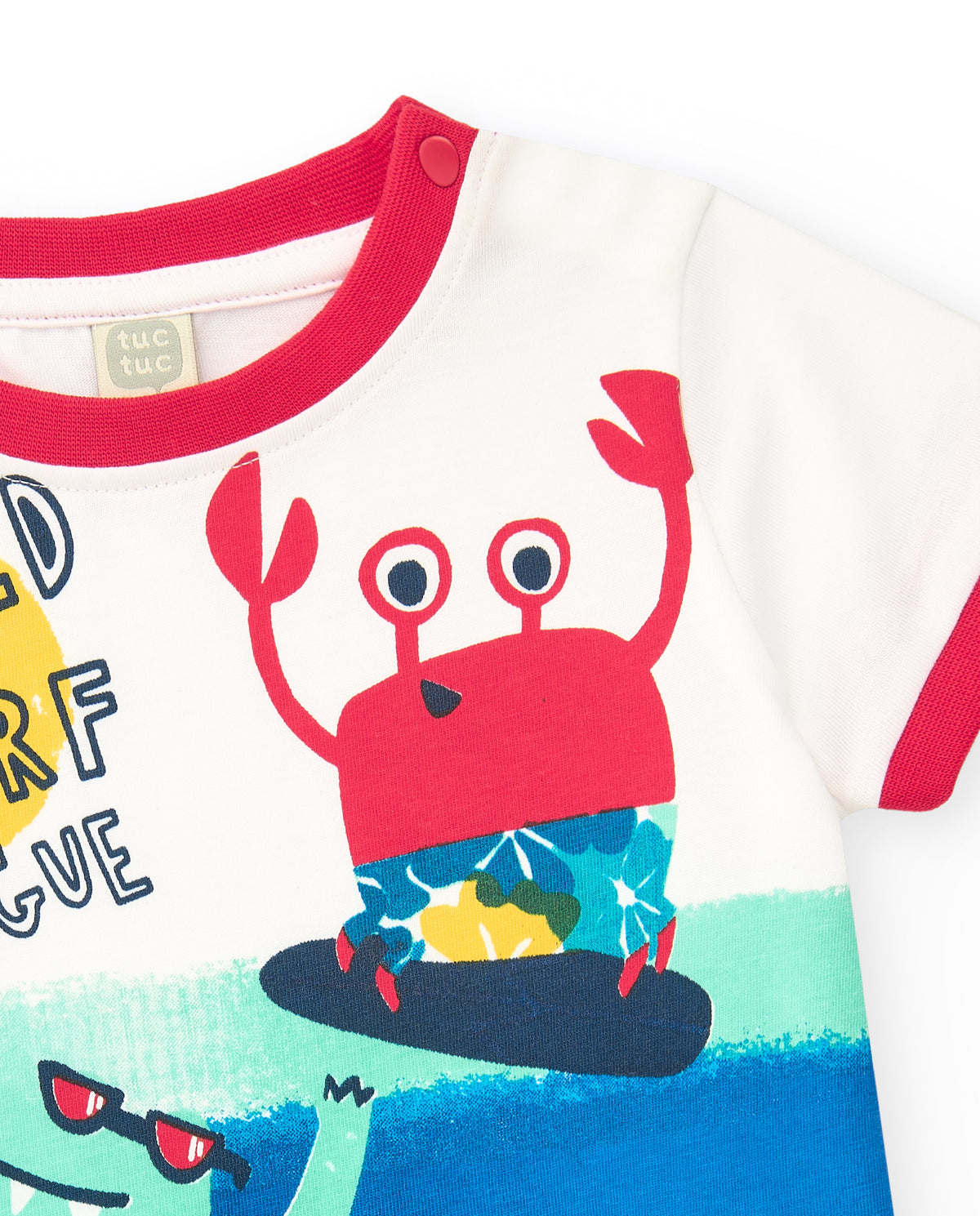 Camiseta para niño en blanco con ribetes rojos y estampado de