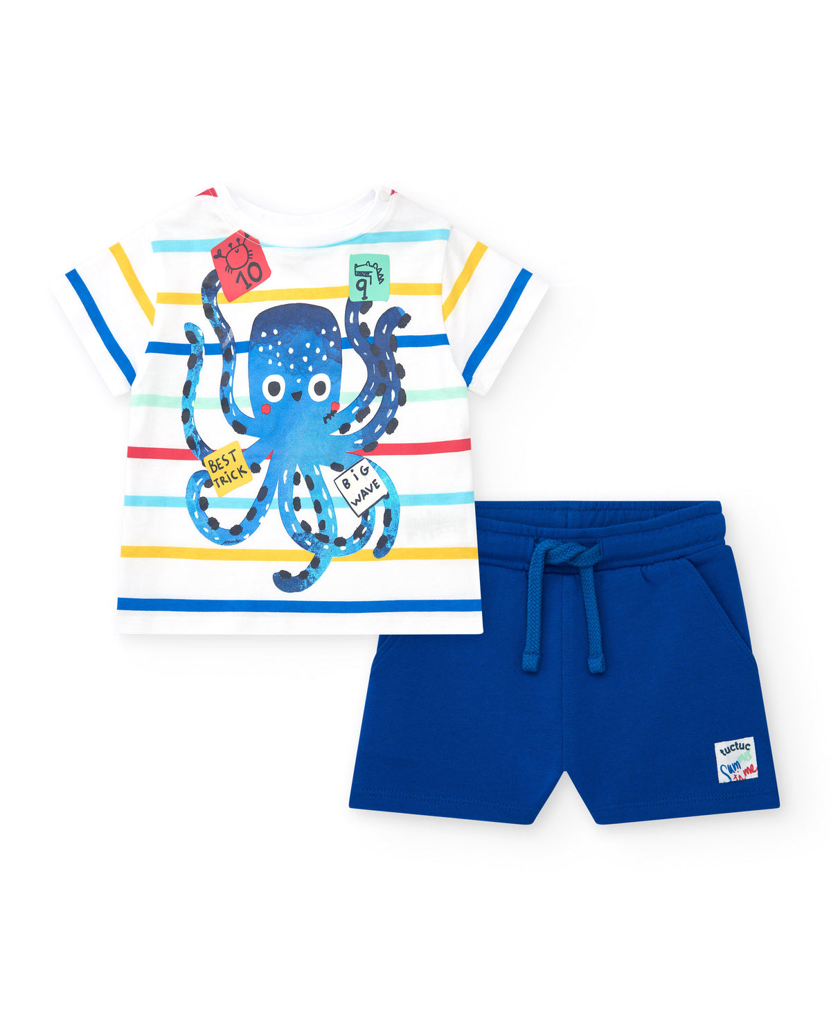 Conjunto para niño con camiseta de rayas y bermuda azul