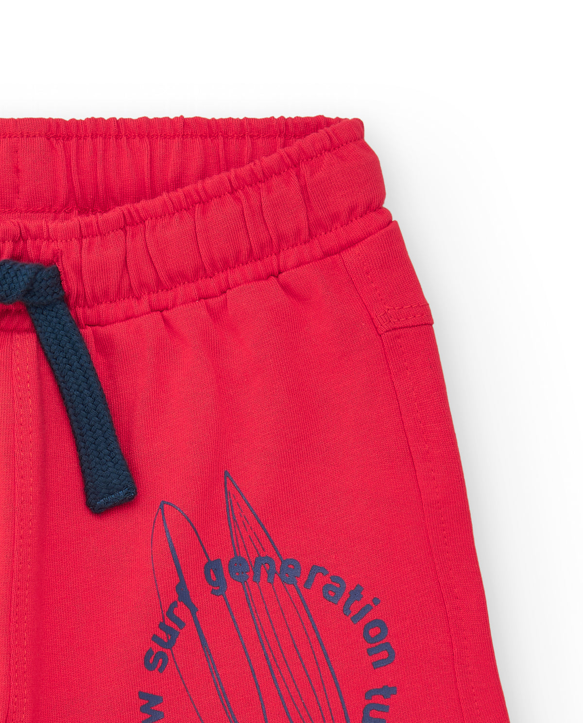 Bermuda para niño en rojo con estampado de tablas y cintura