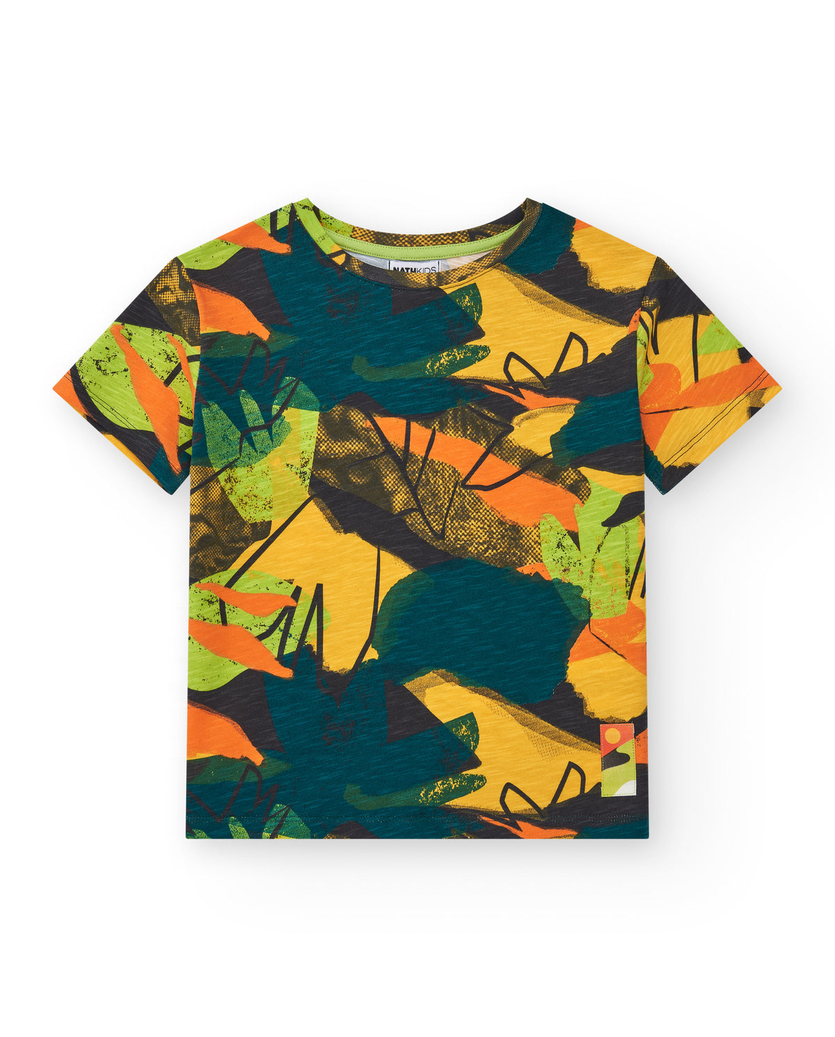 Camiseta para niño en verde con estampado frontal