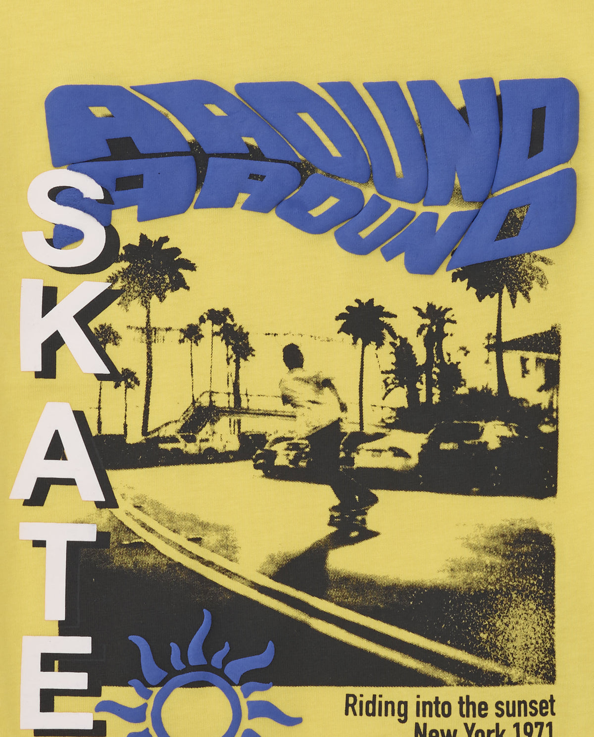 Camiseta niño en amarillo con estampado skate