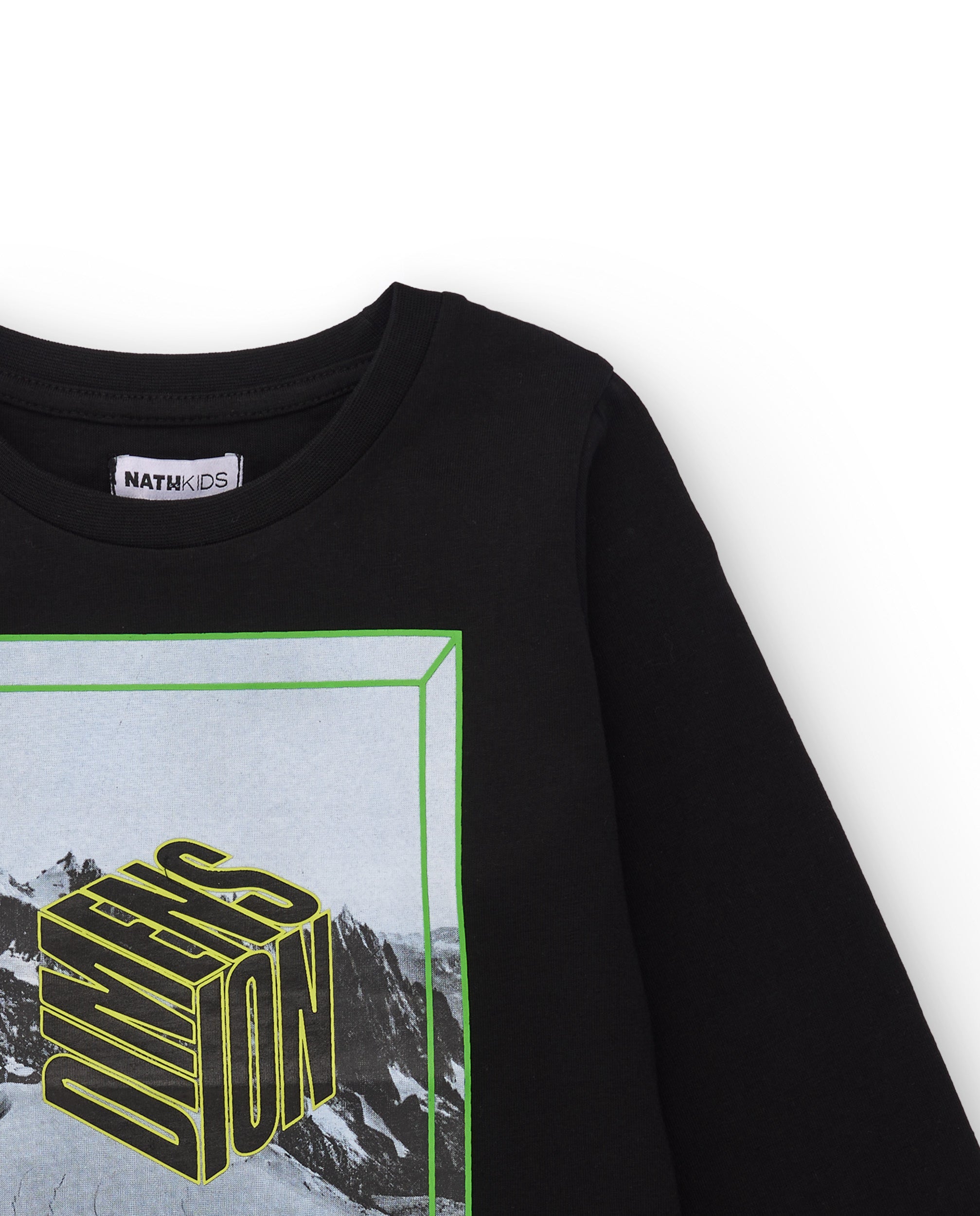 Camiseta de manga larga negra para niño con estampado geométrico