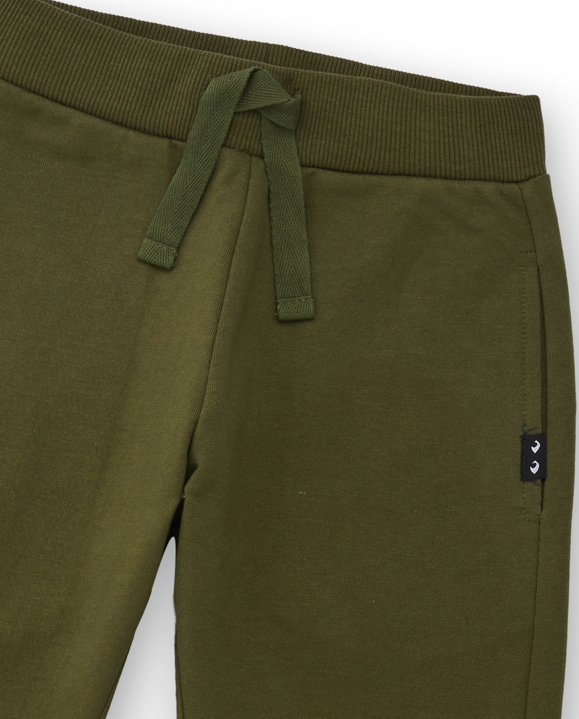 Pantalón jogger verde para niño con cintura ajustable
