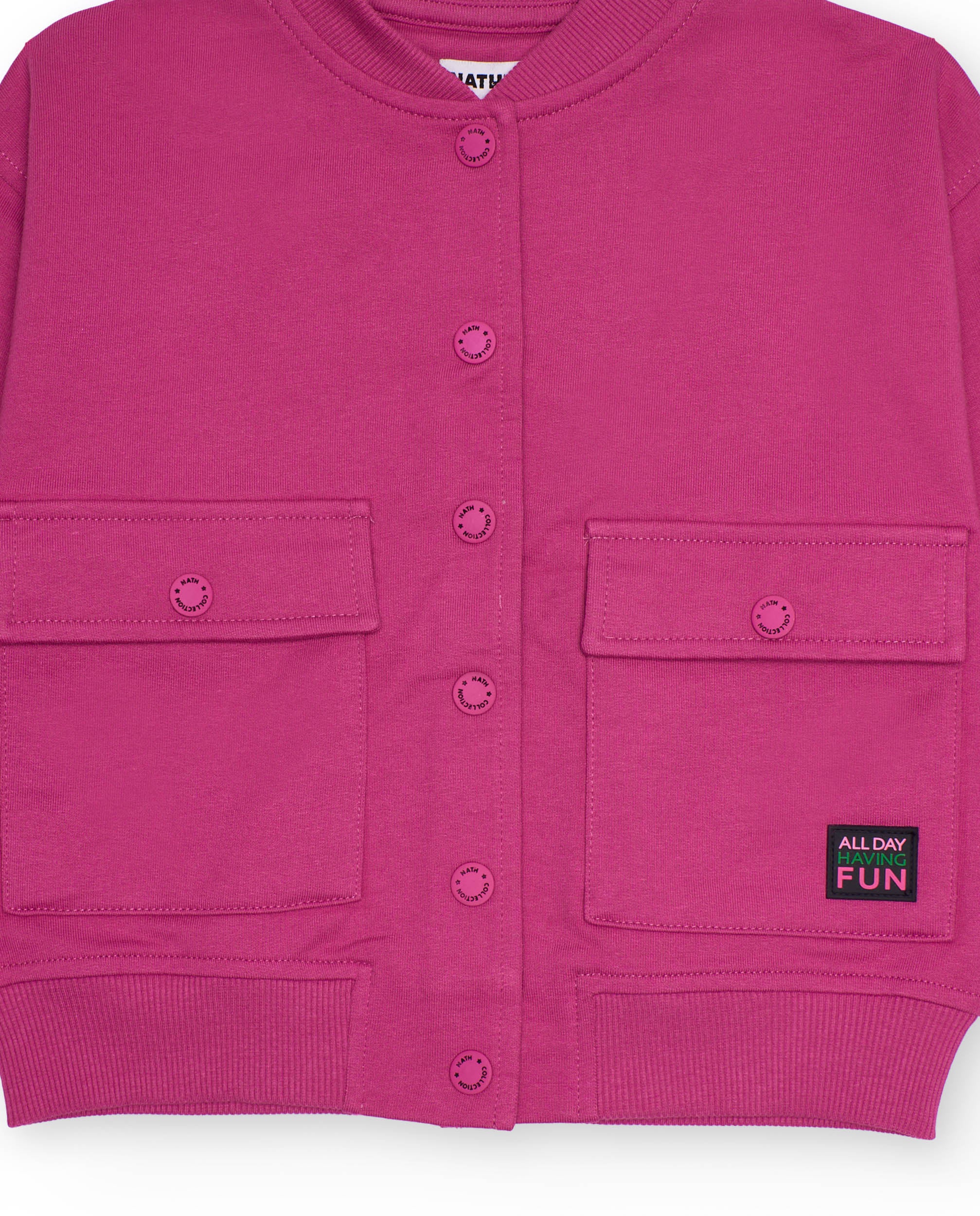 Cazadora fucsia para niña con bolsillos frontales