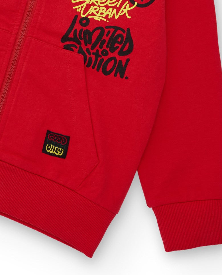 Sudadera roja con capucha para niño con estampado urbano