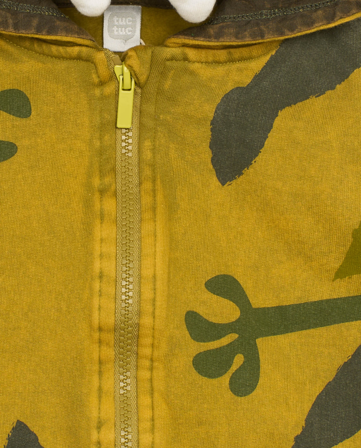 Conjunto para niño con sudadera y pantalón en tonos mostaza y