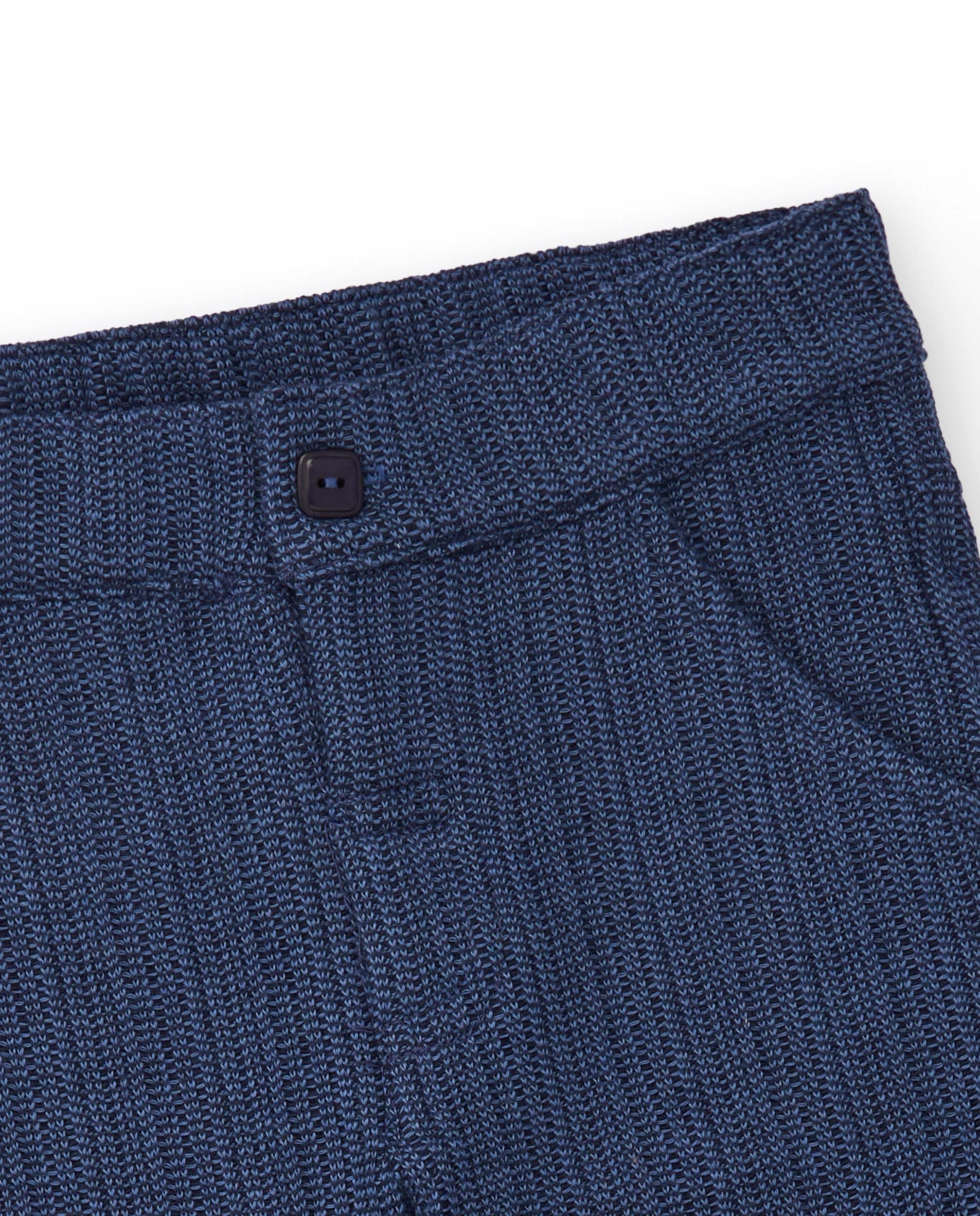 Pantalón de punto para niño color azul marino con bordado de