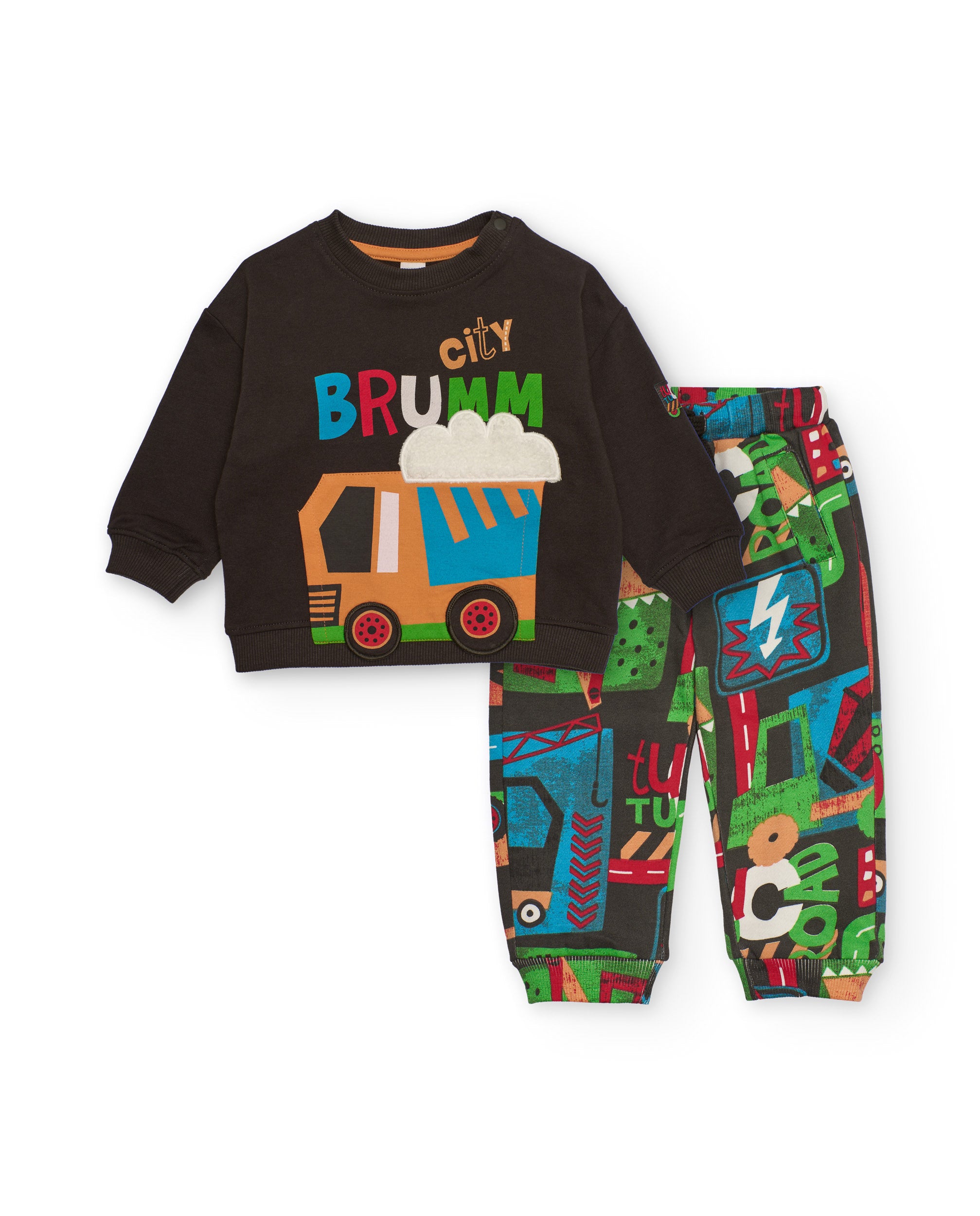 Conjunto para niño con sudadera marrón y pantalón estampado de