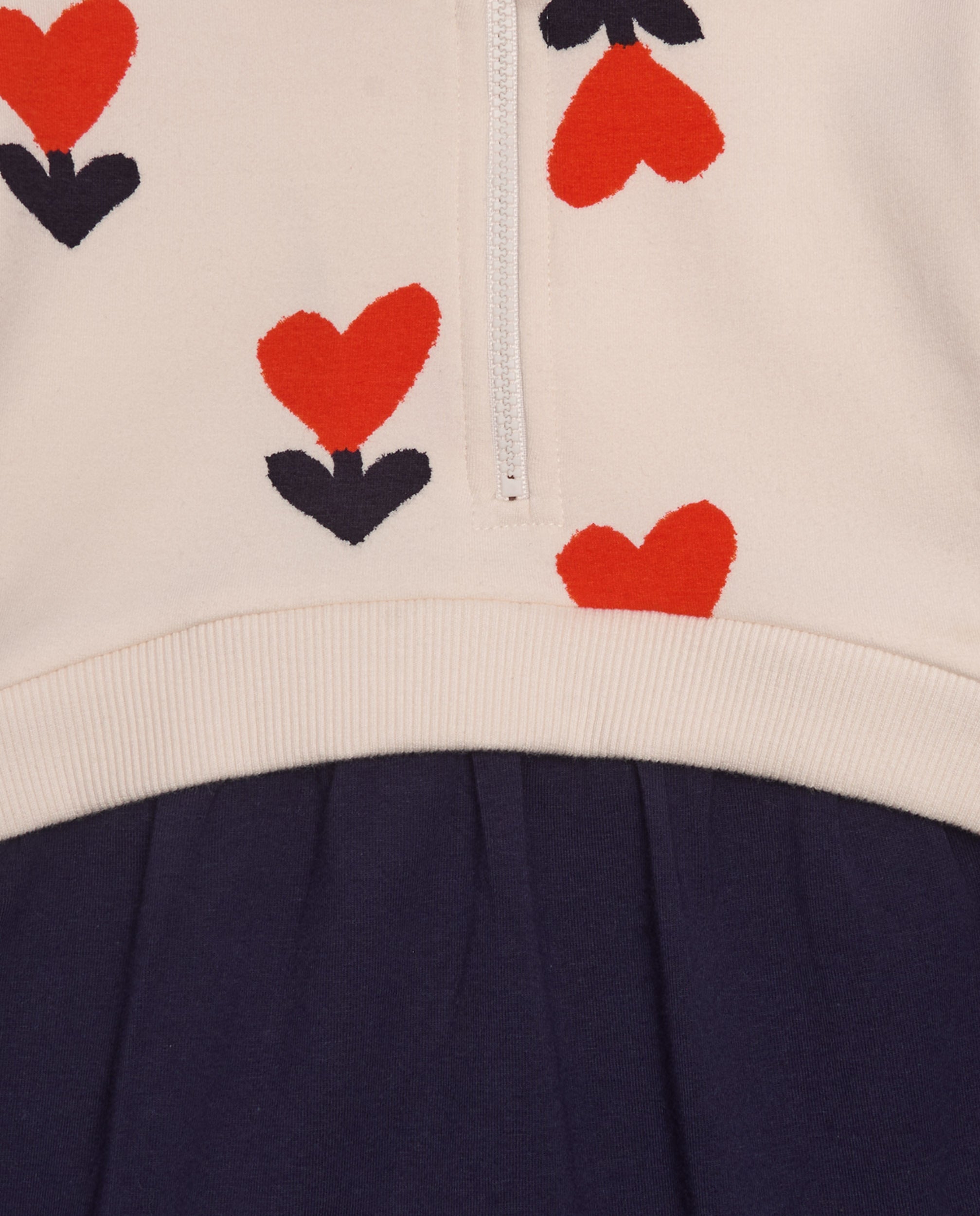 Vestido para niña en crudo y azul marino con corazones y