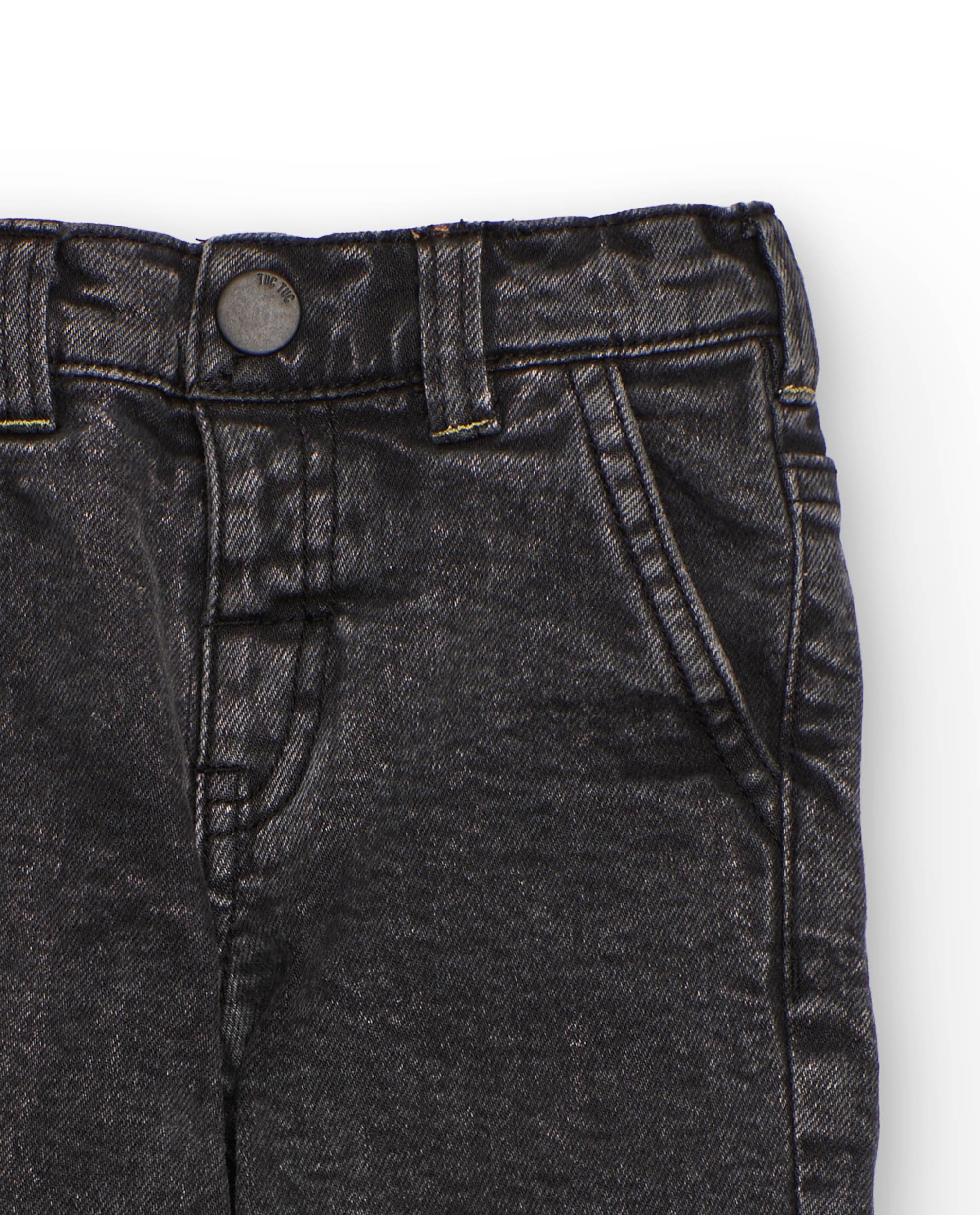 Pantalón cargo para niño en negro lavado con múltiples bolsillos