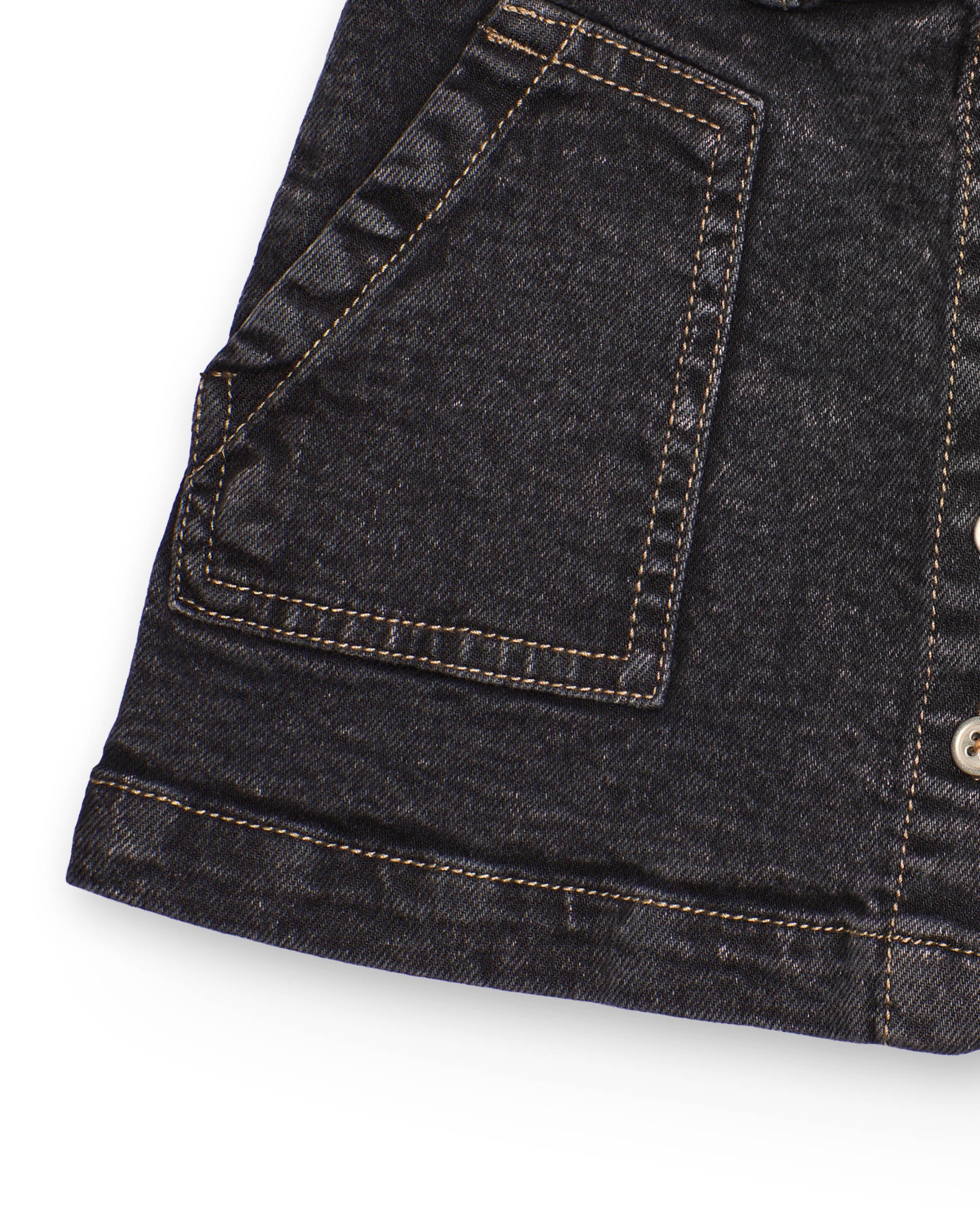 Falda niña en denim negro con bolsillos de parche y botones